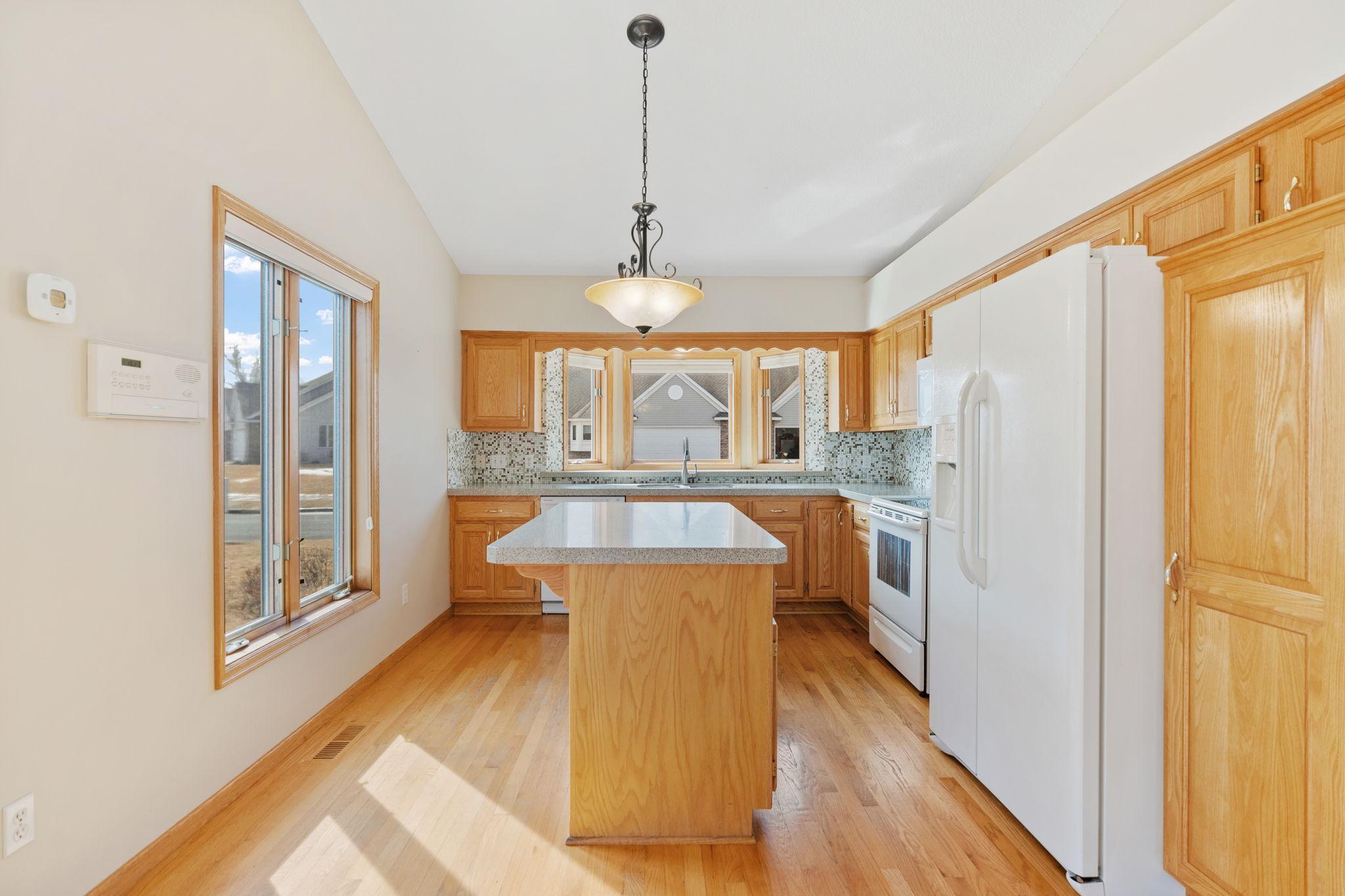 1050 Westcliff Curve