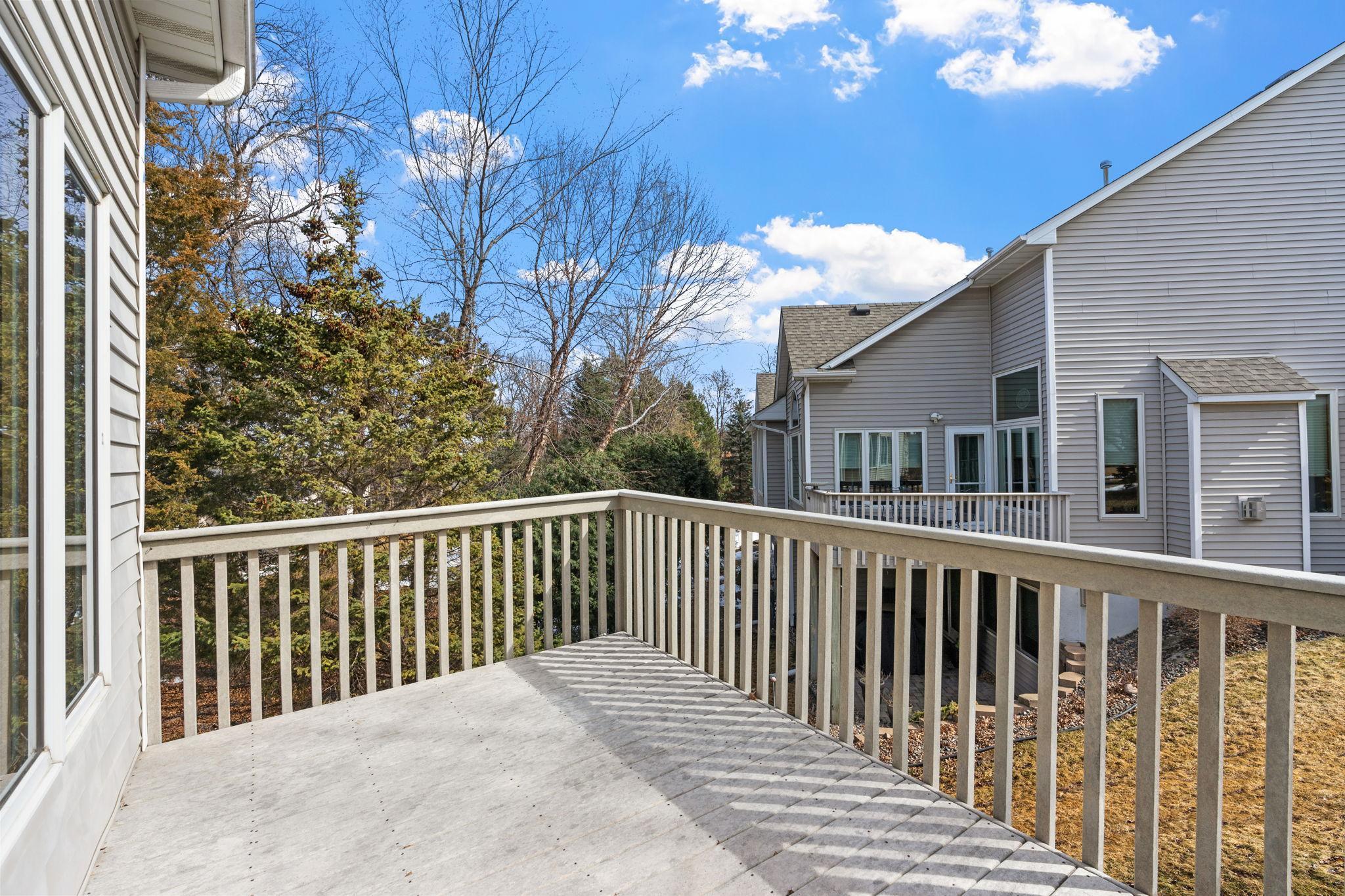 1050 Westcliff Curve