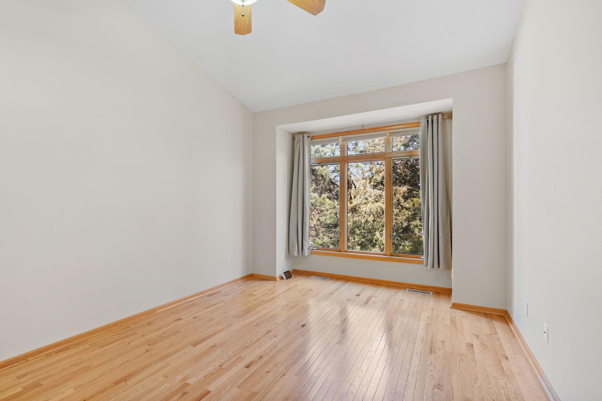 1050 Westcliff Curve