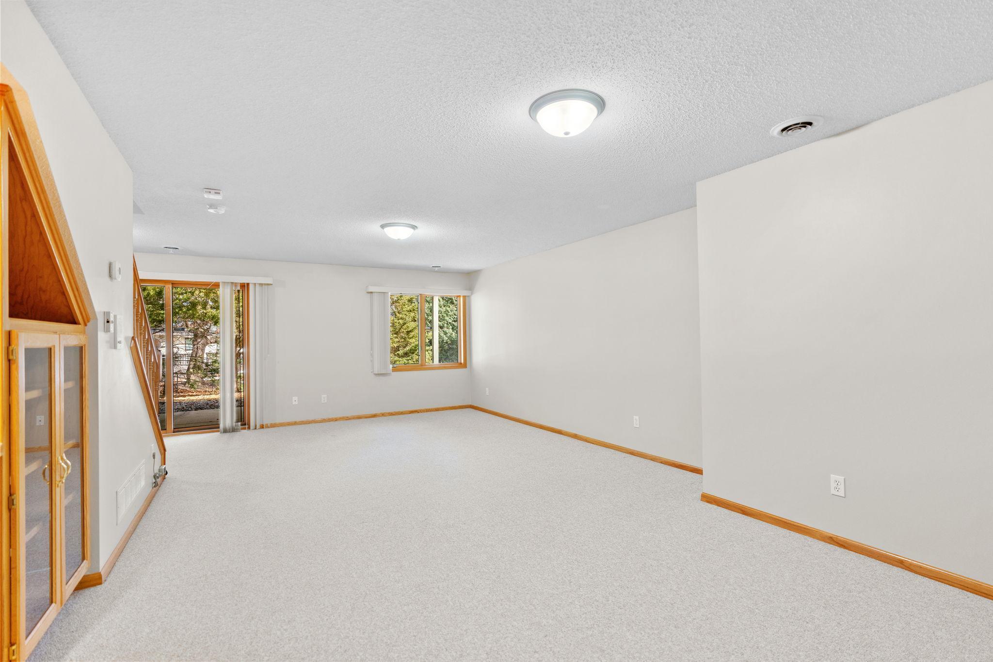 1050 Westcliff Curve