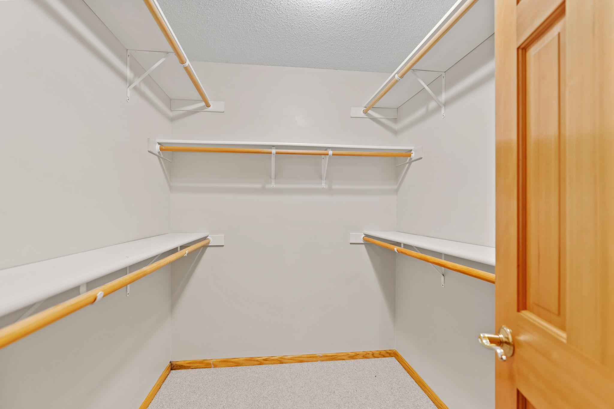 1050 Westcliff Curve