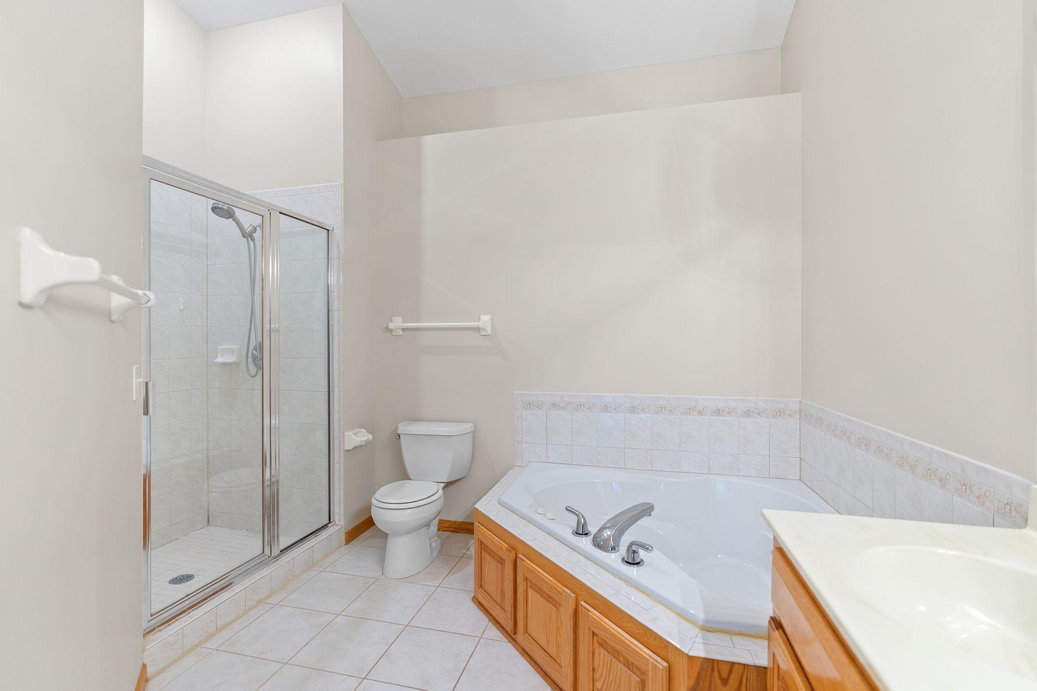 1050 Westcliff Curve