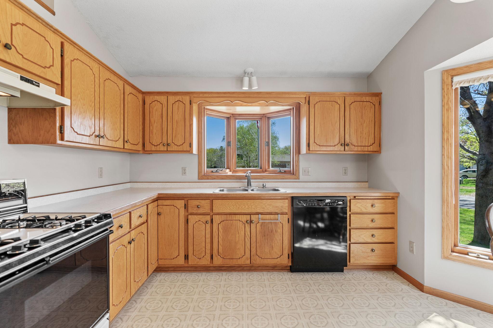 14389 Eveleth Avenue