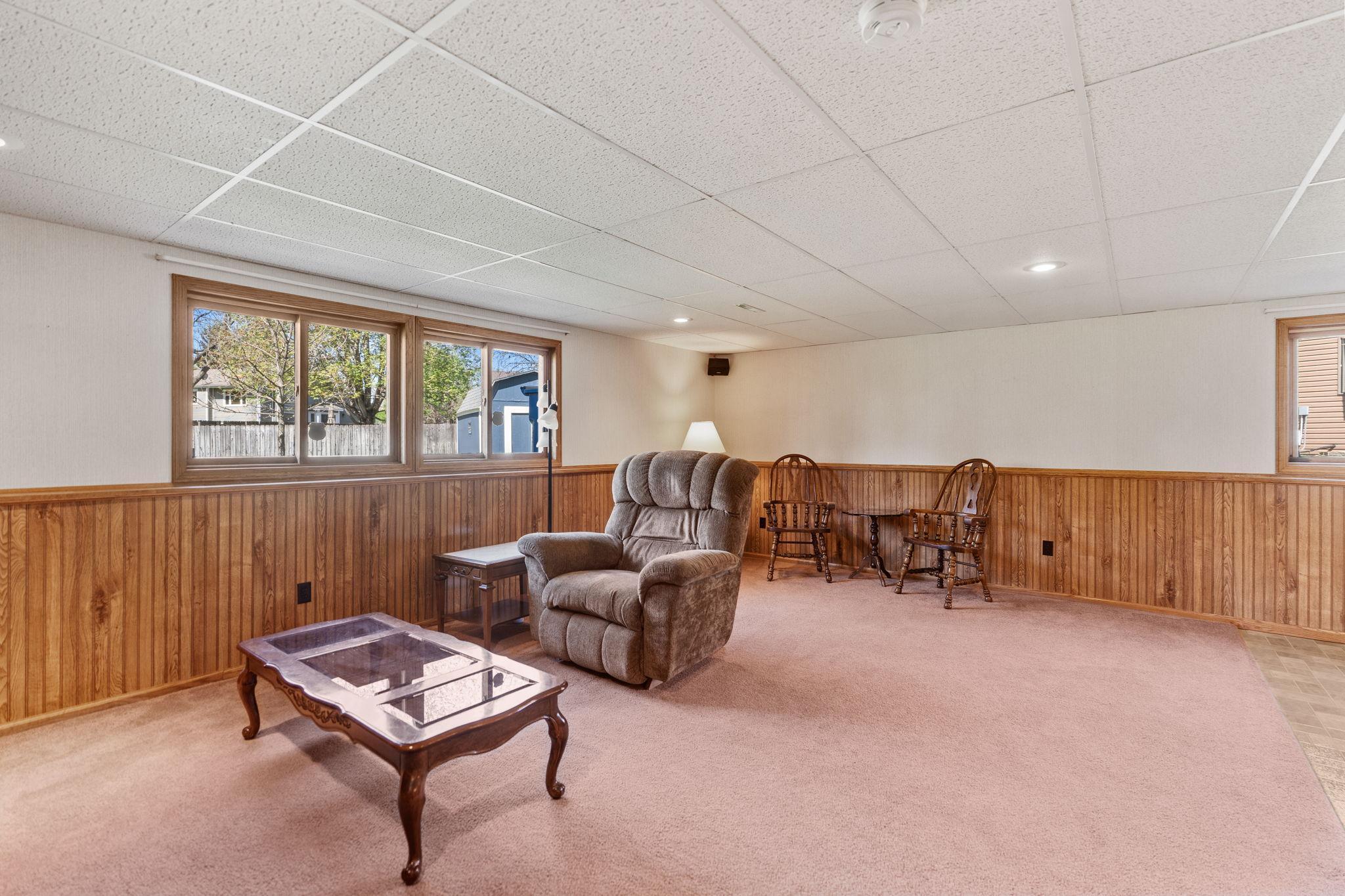 14389 Eveleth Avenue