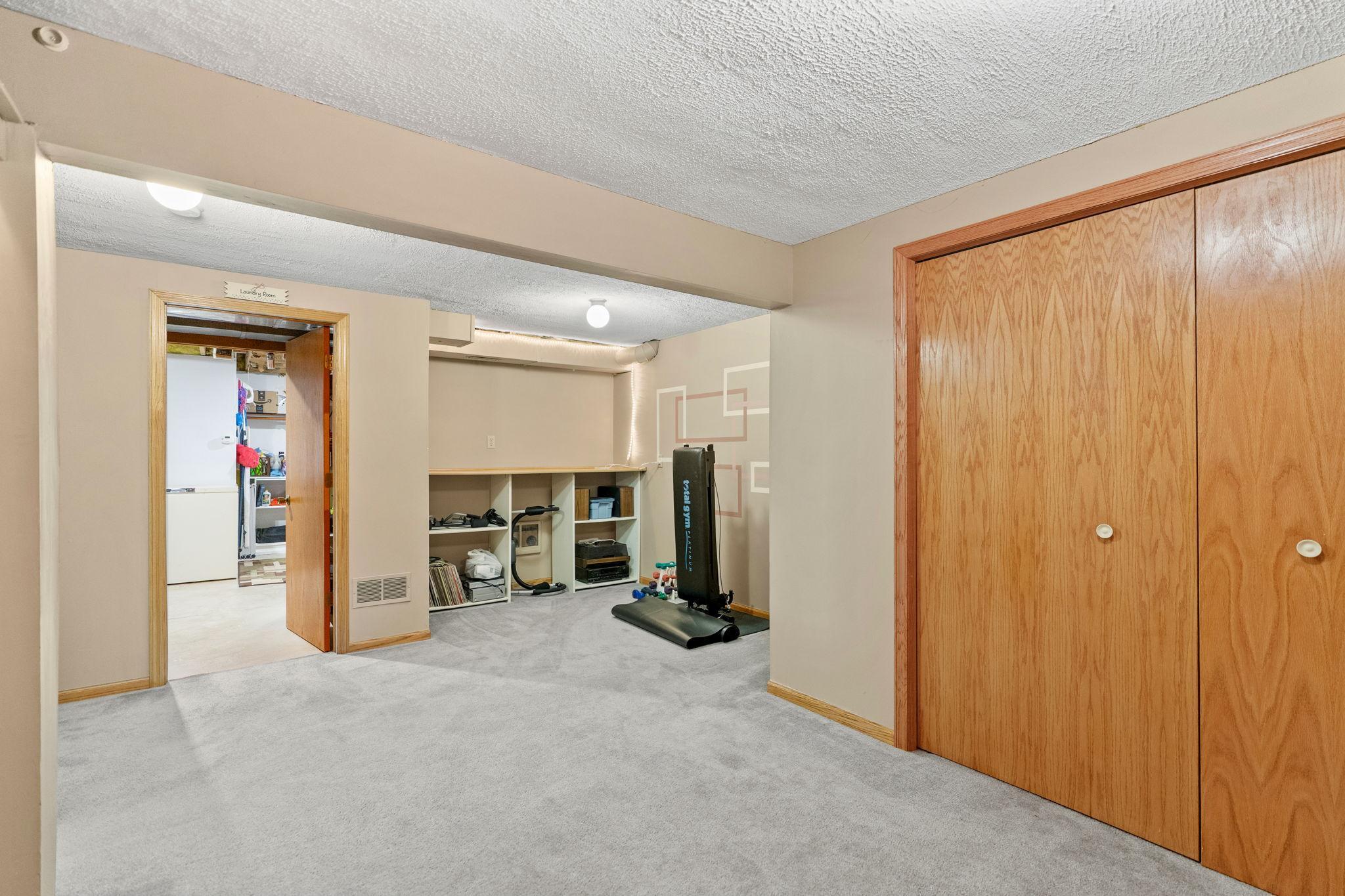 14389 Eveleth Avenue