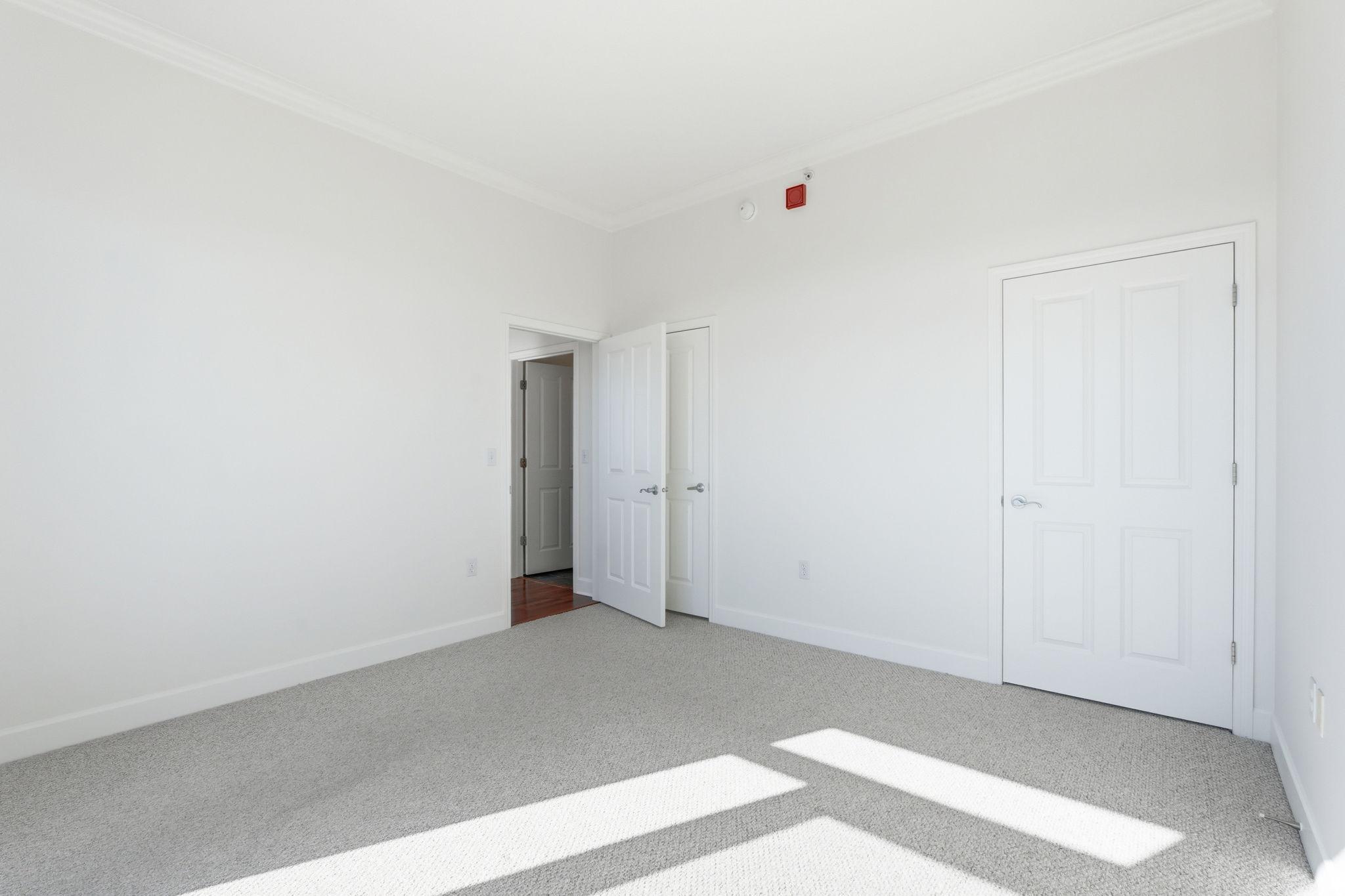 500 E Grant Street Unit: 2406