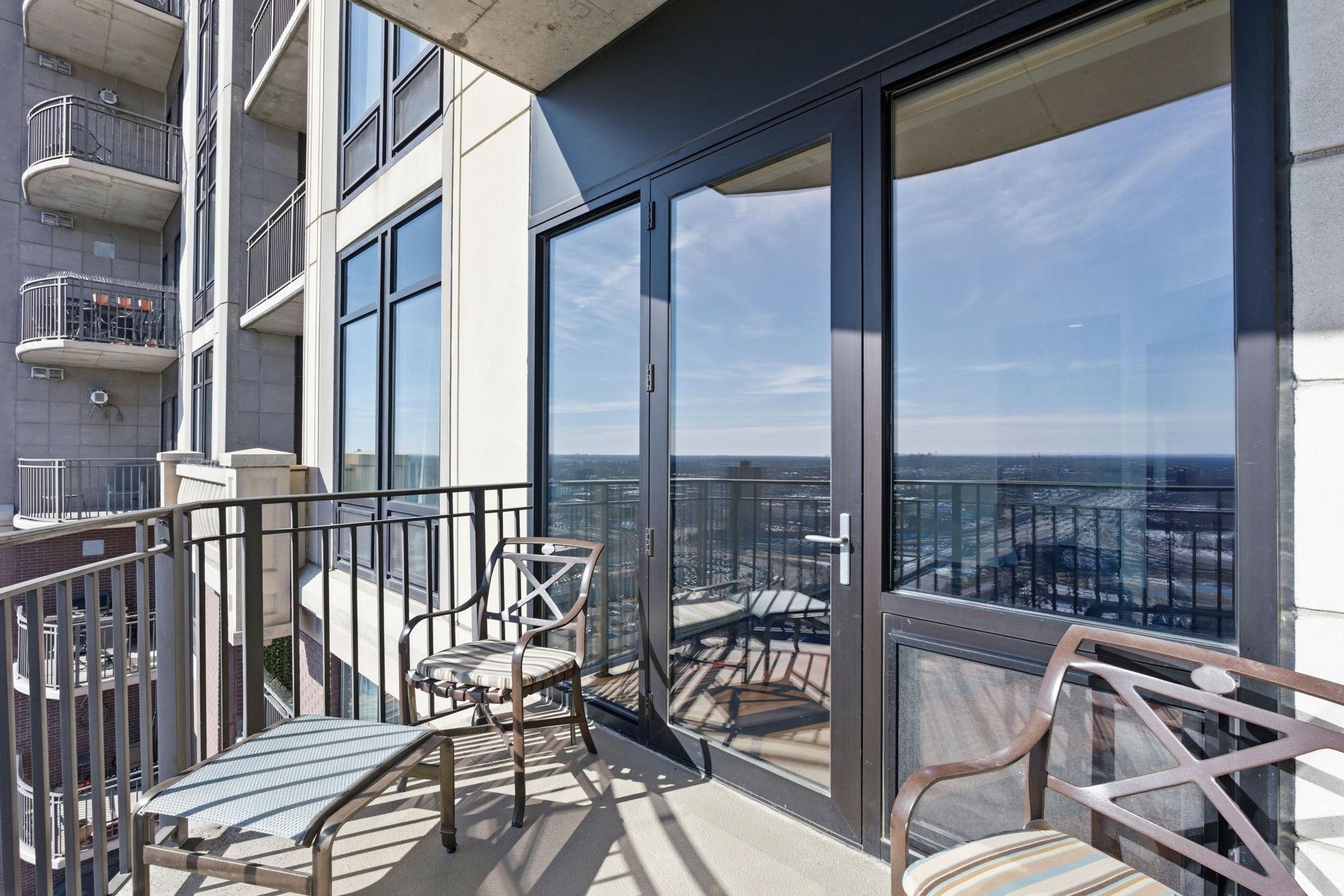 500 E Grant Street Unit: 2406