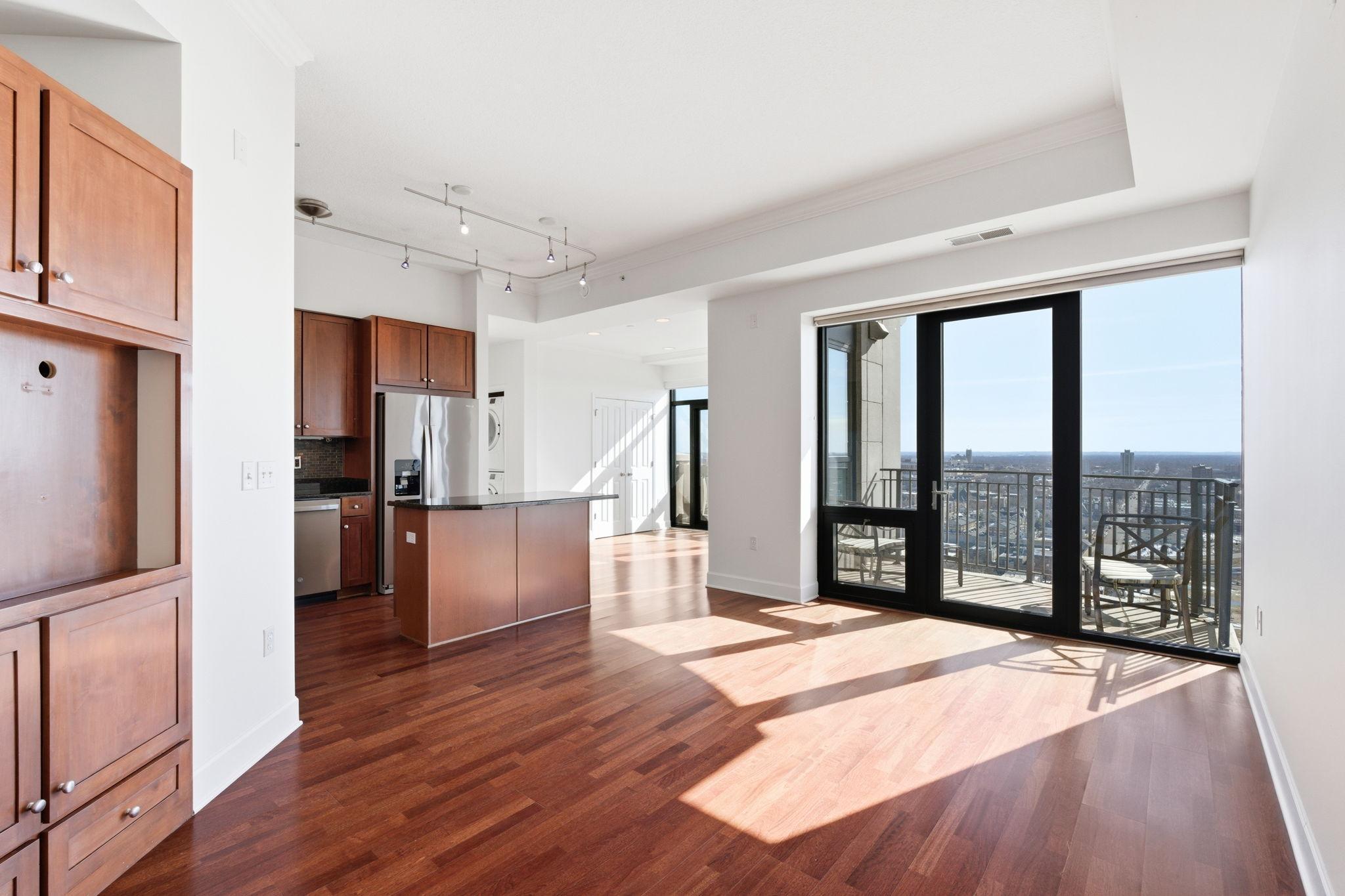 500 E Grant Street Unit: 2406