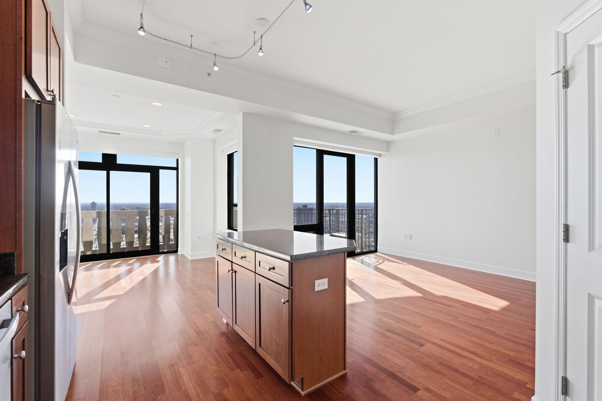 500 E Grant Street Unit: 2406