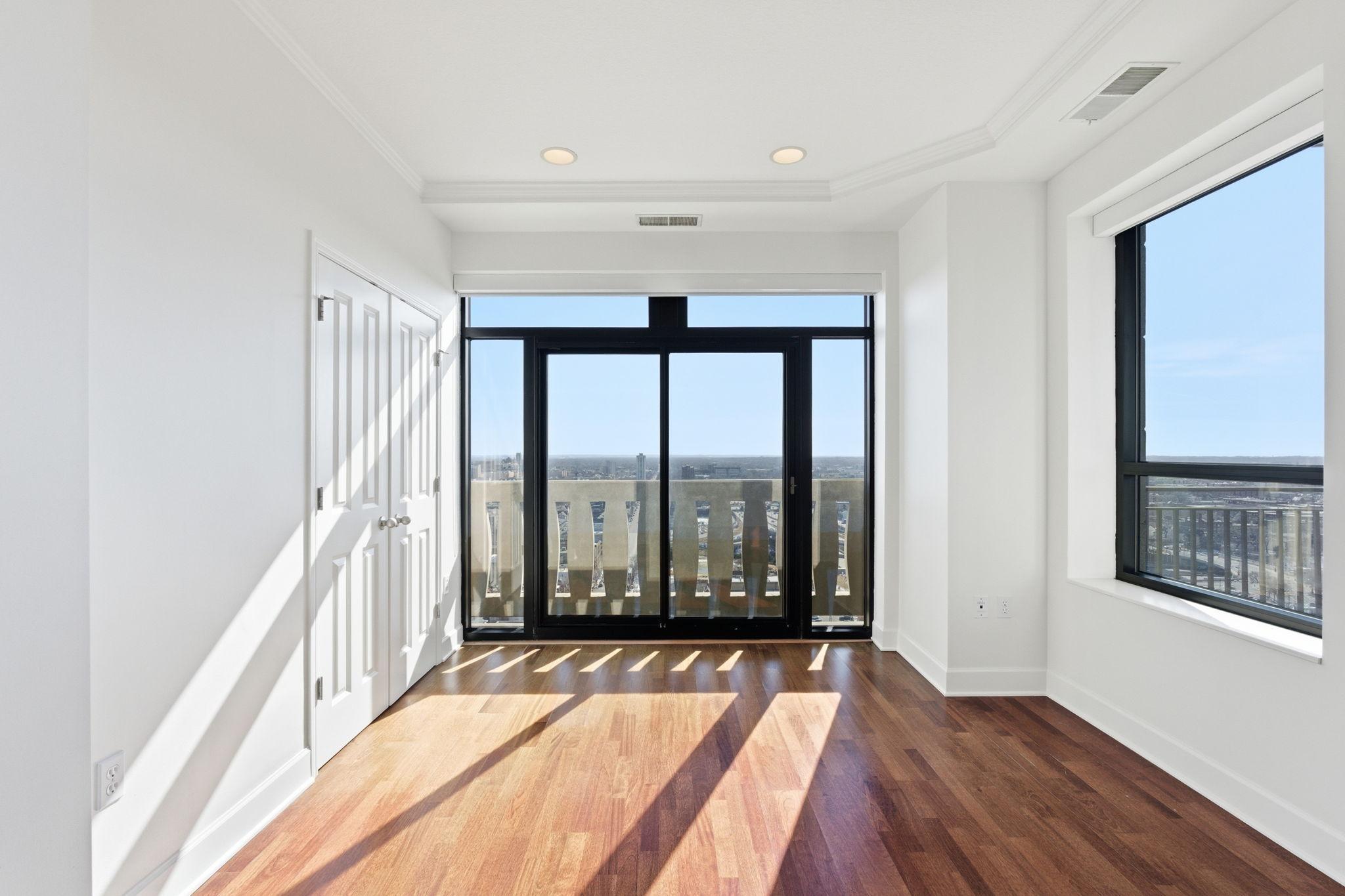 500 E Grant Street Unit: 2406