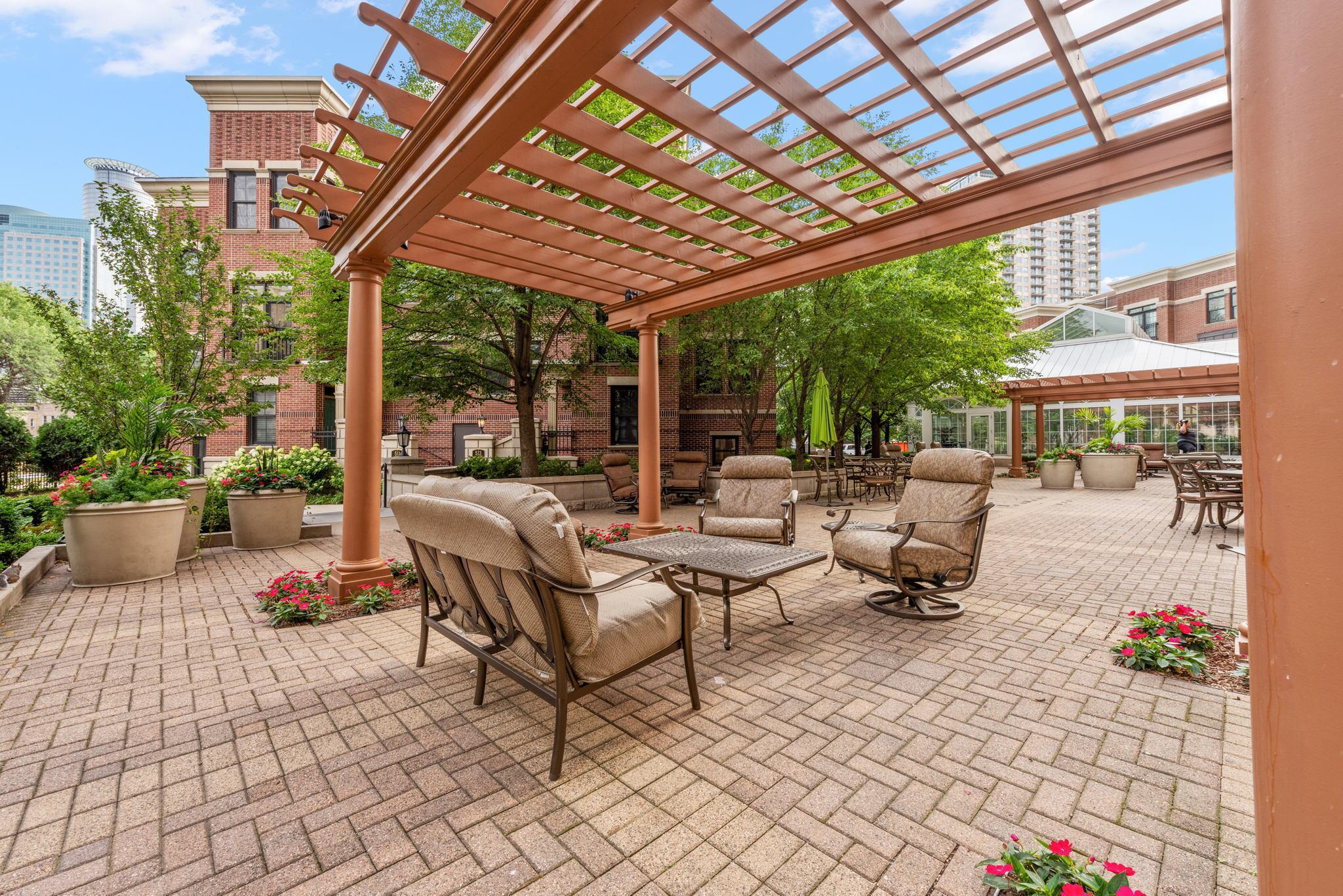 500 E Grant Street Unit: 2406