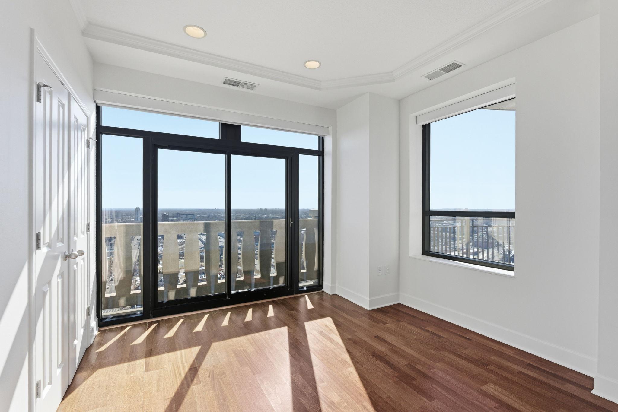 500 E Grant Street Unit: 2406