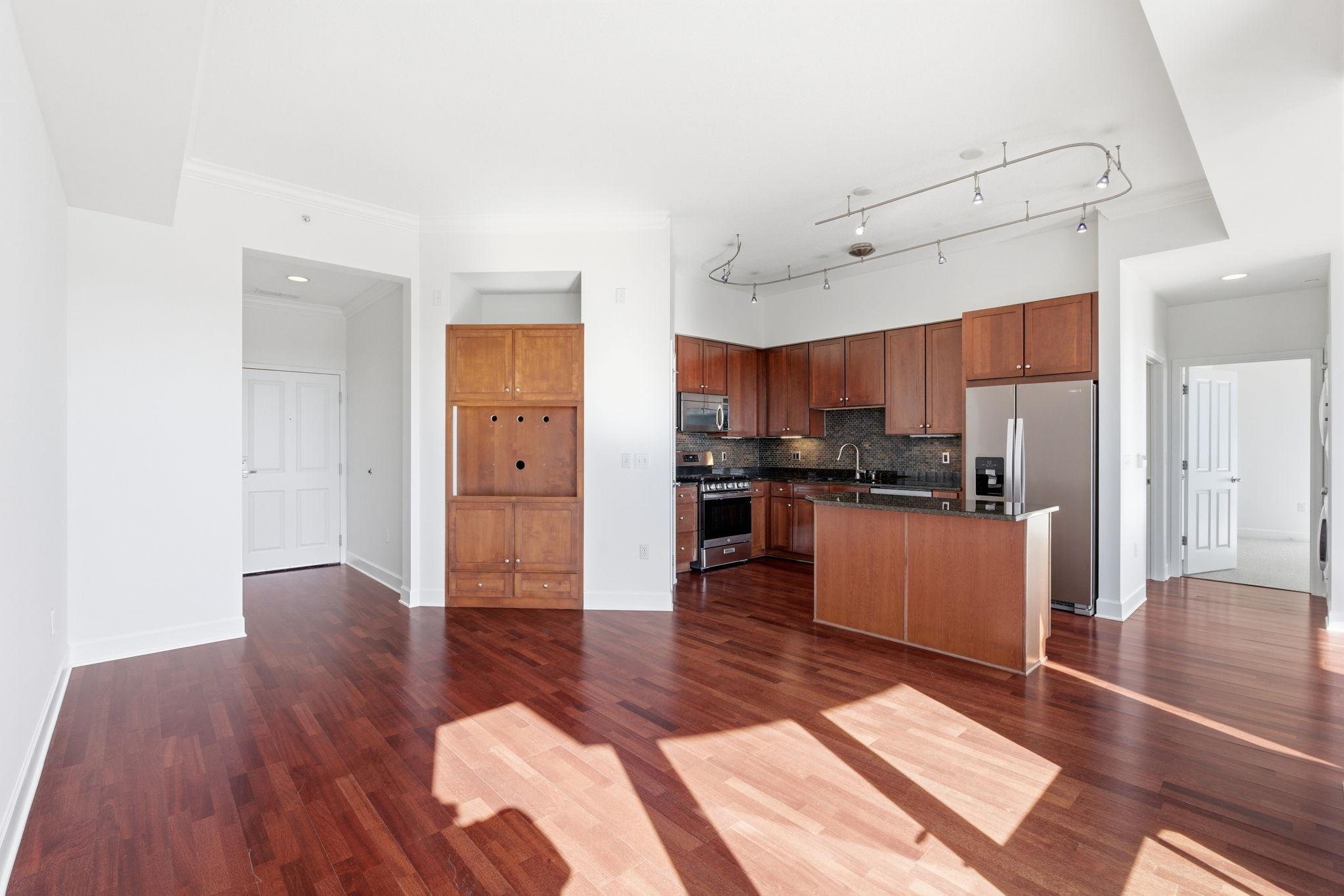 500 E Grant Street Unit: 2406