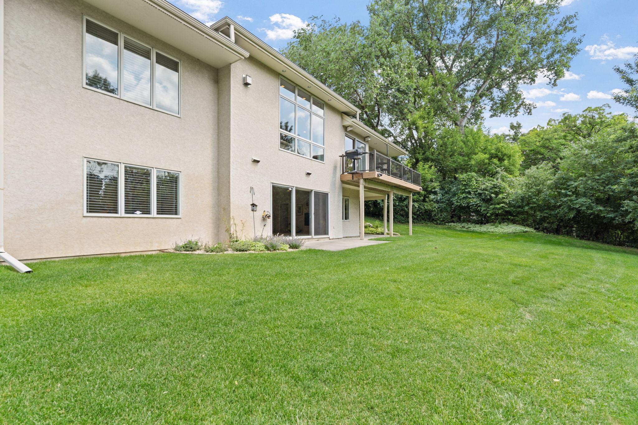 15183 Wayzata Boulevard