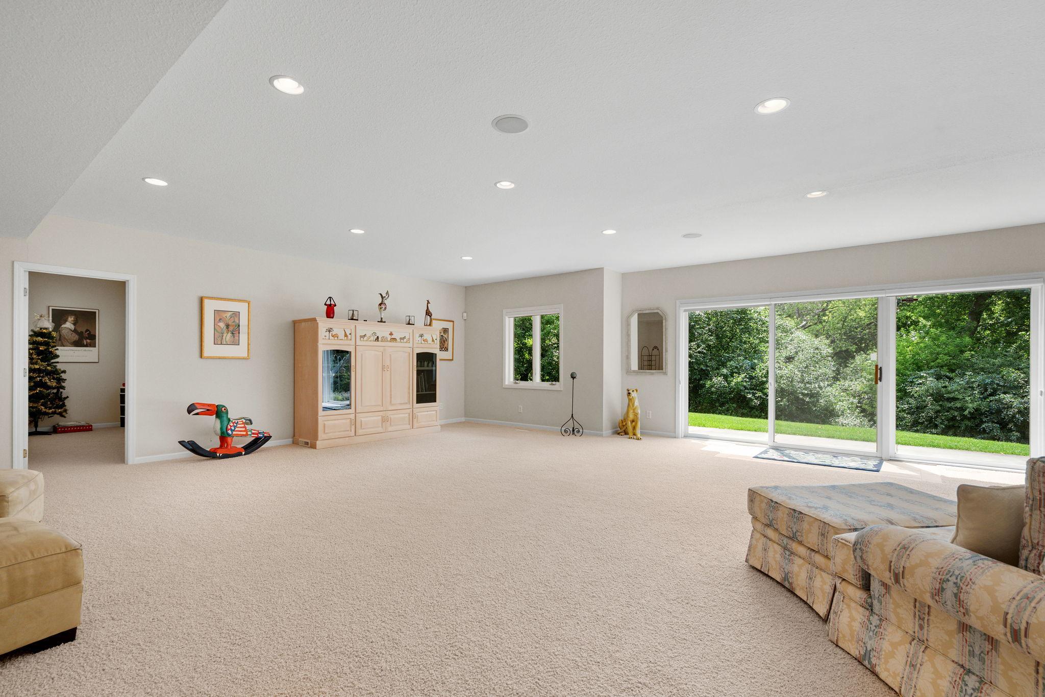 15183 Wayzata Boulevard