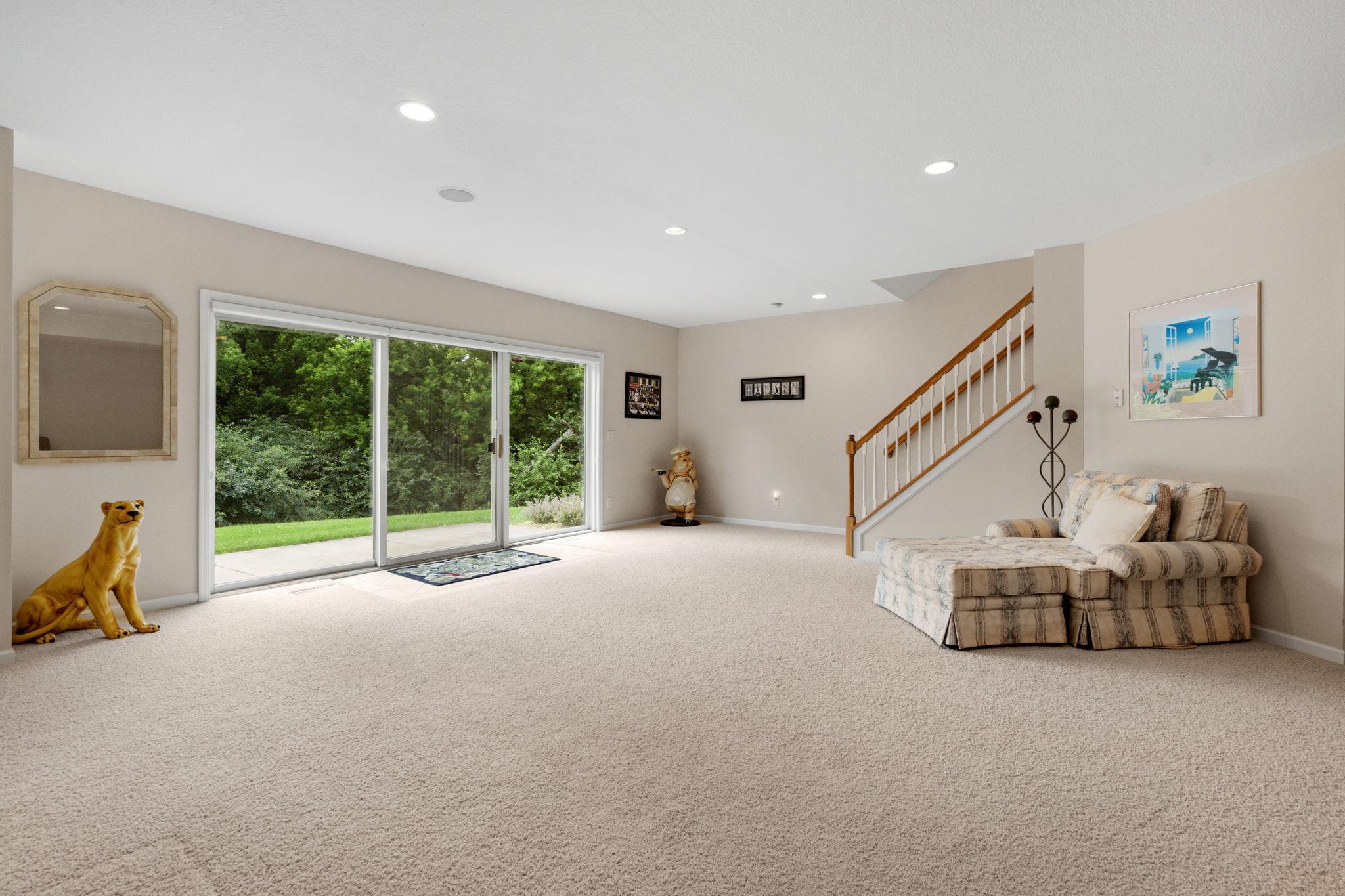 15183 Wayzata Boulevard