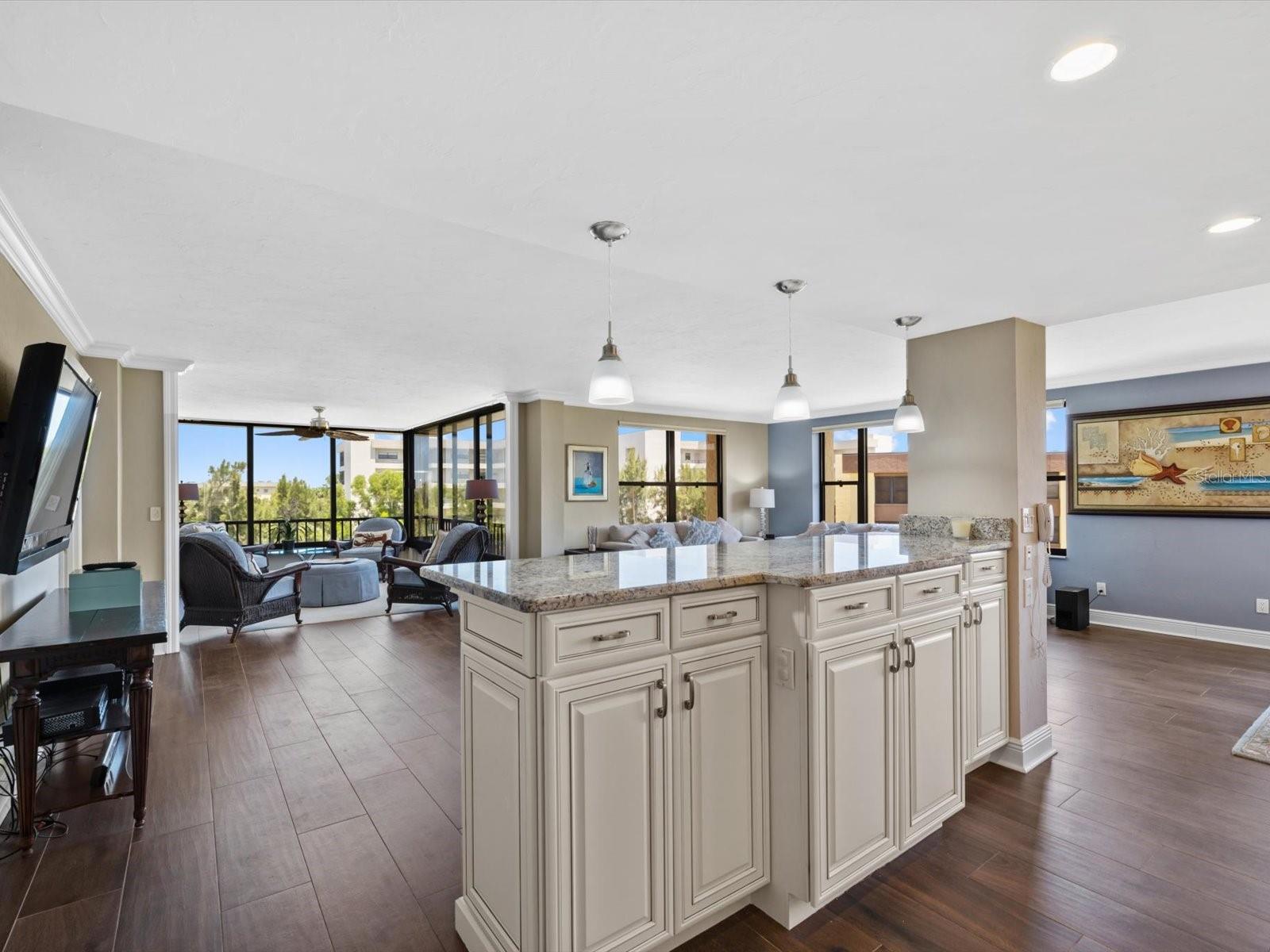 8773 MIDNIGHT PASS RD #506G