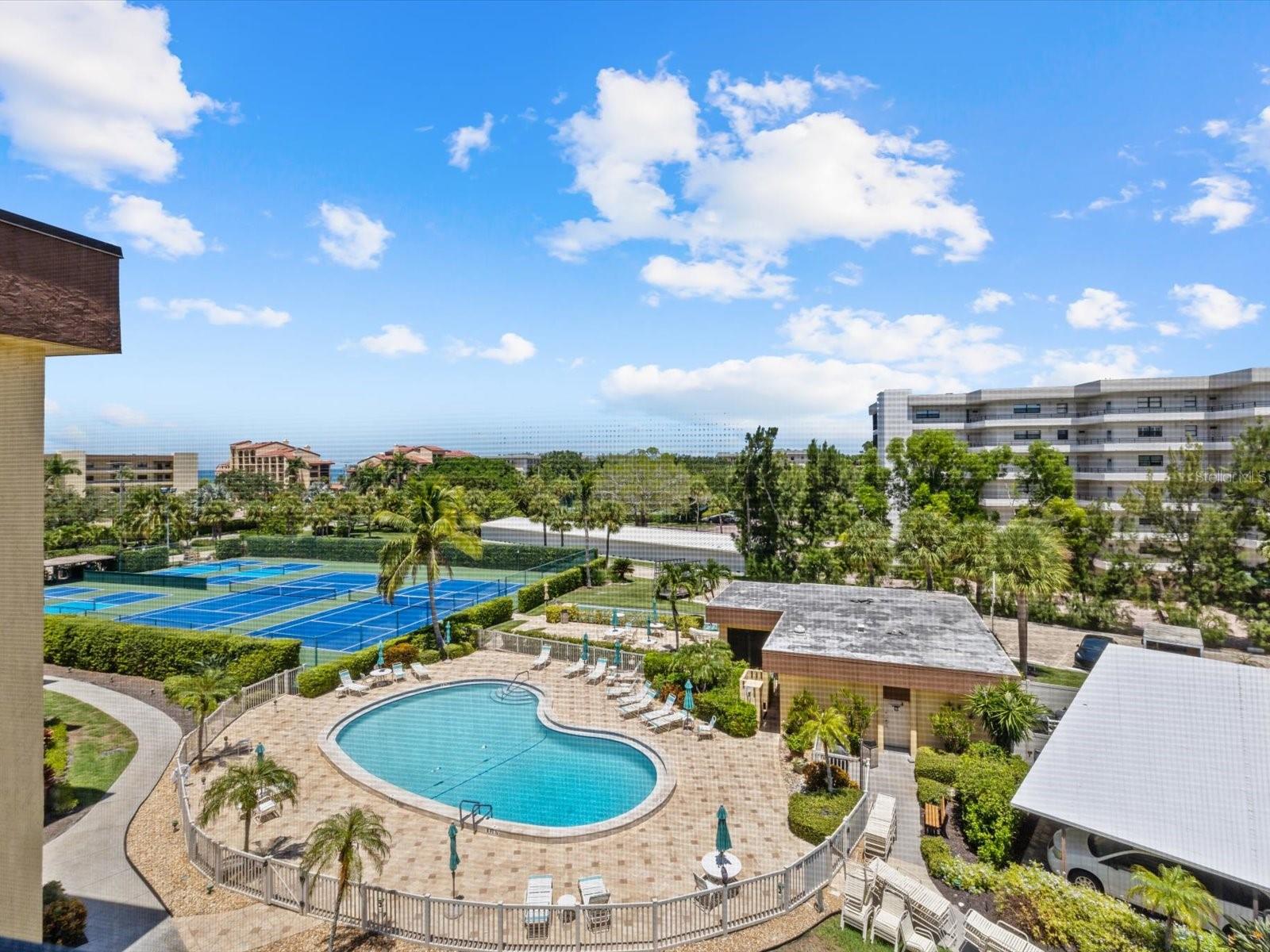 8773 MIDNIGHT PASS RD #506G