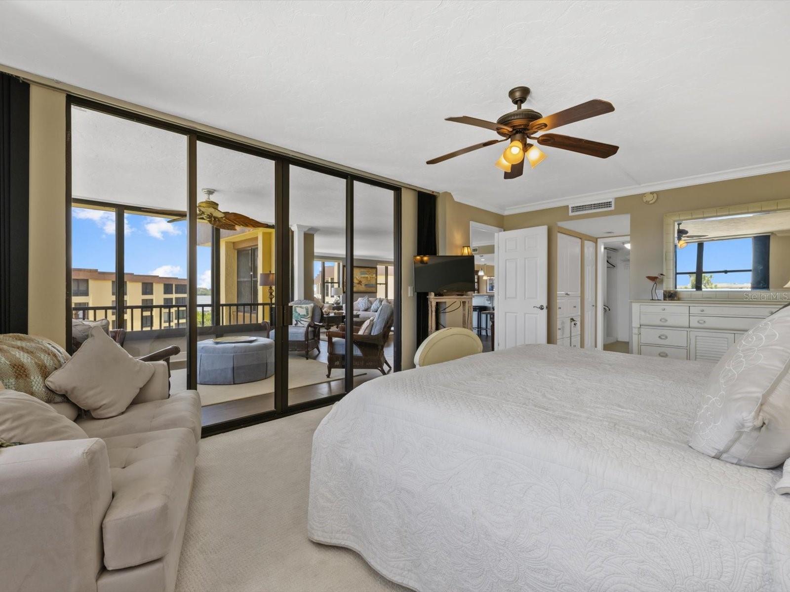 8773 MIDNIGHT PASS RD #506G