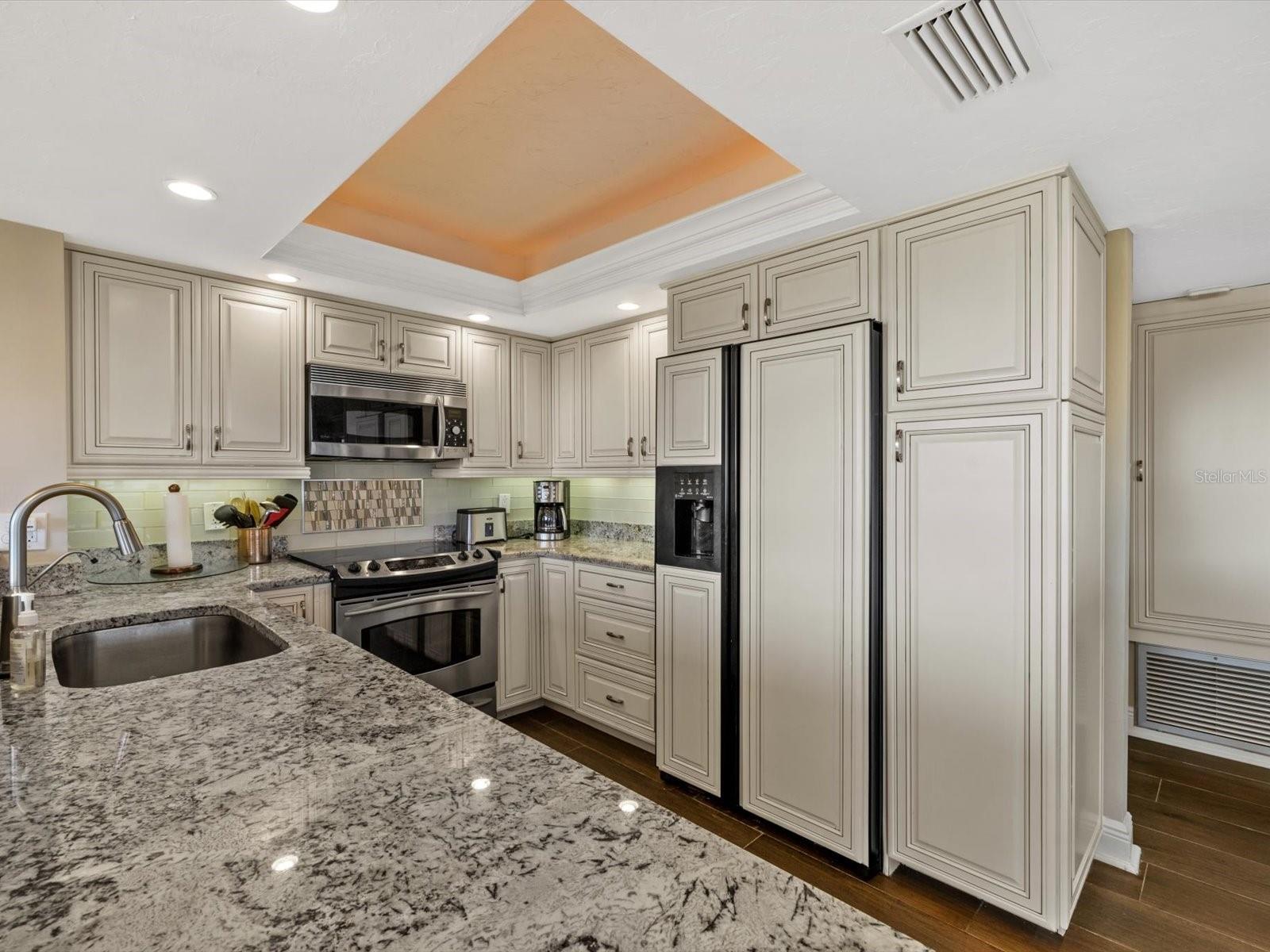 8773 MIDNIGHT PASS RD #506G