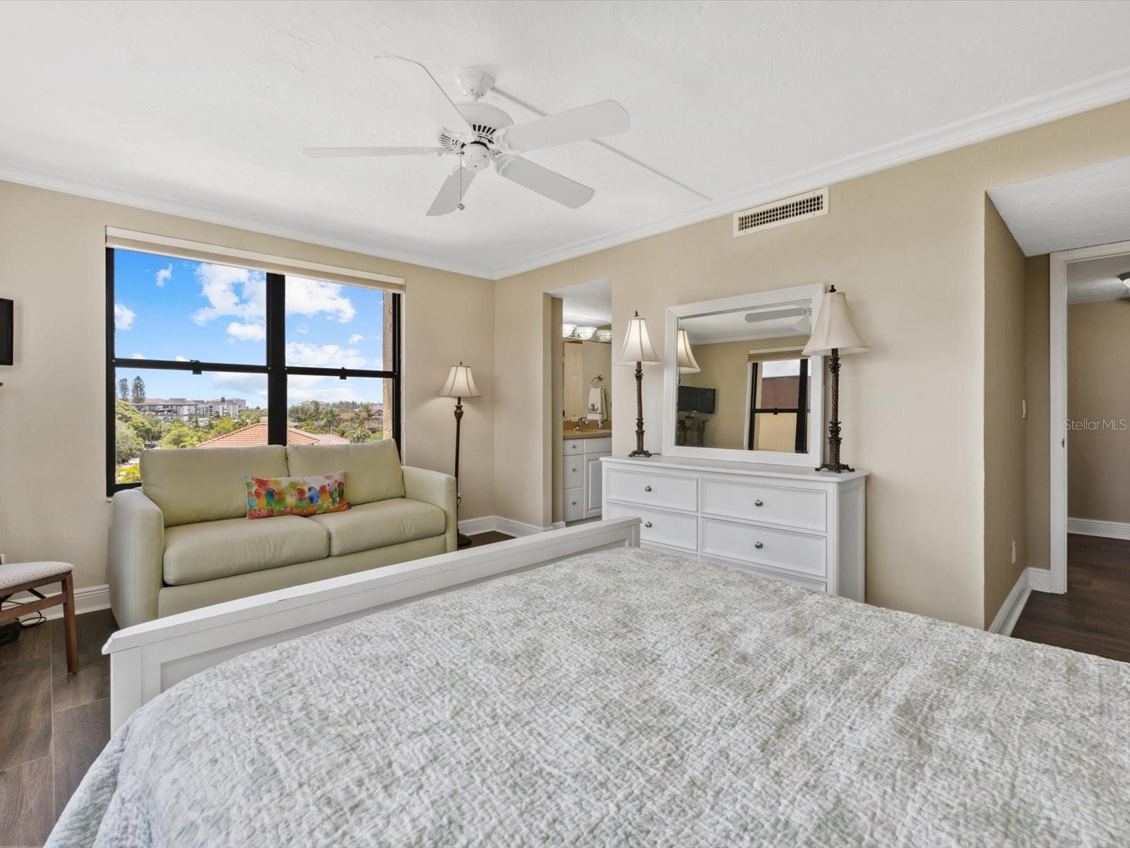 8773 MIDNIGHT PASS RD #506G