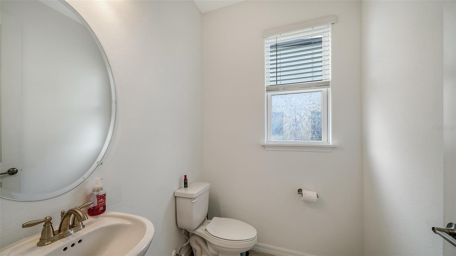 15320 SHADY PALMS LN