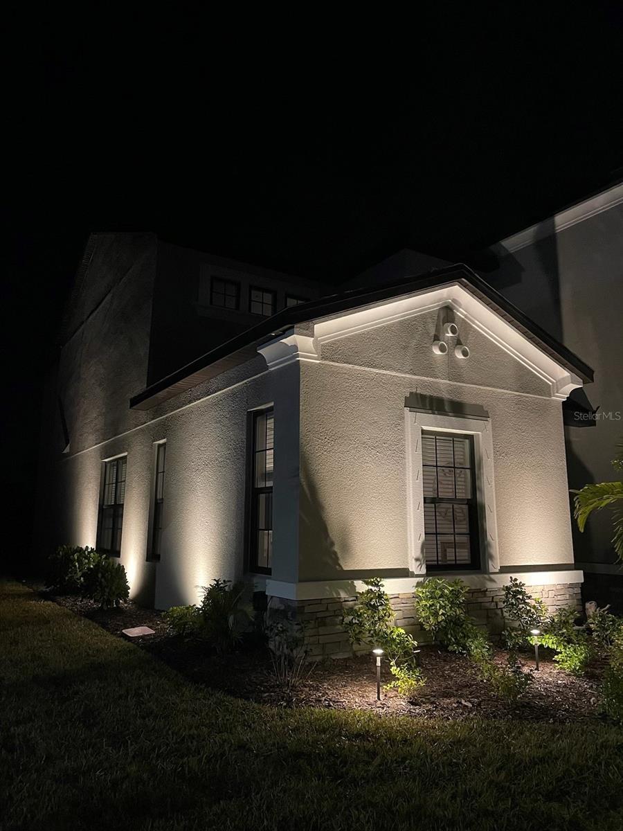 15320 SHADY PALMS LN