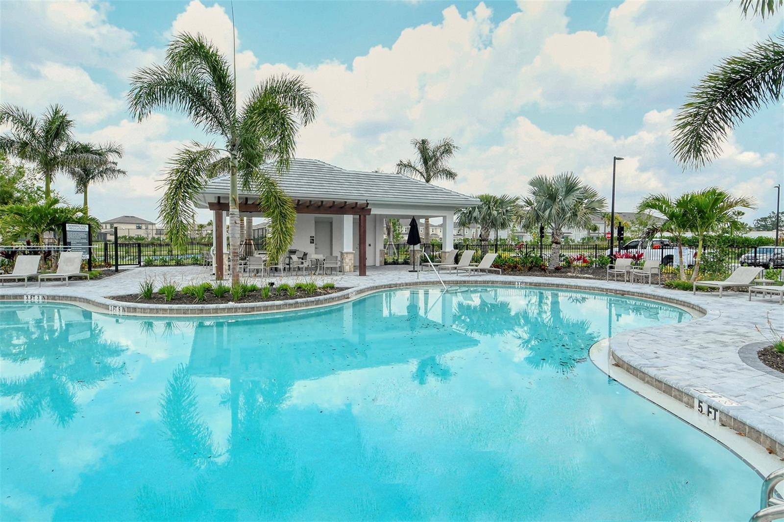 15320 SHADY PALMS LN