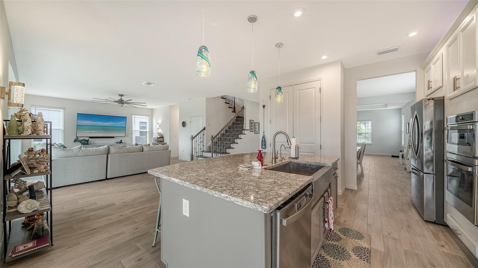 15320 SHADY PALMS LN