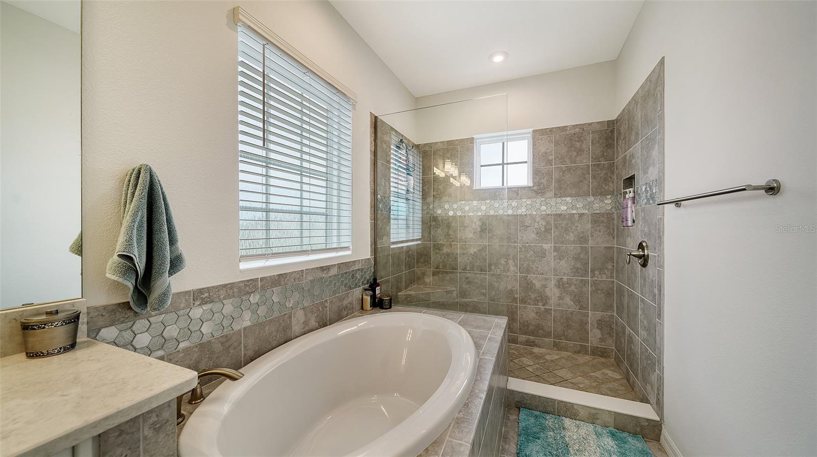 15320 SHADY PALMS LN