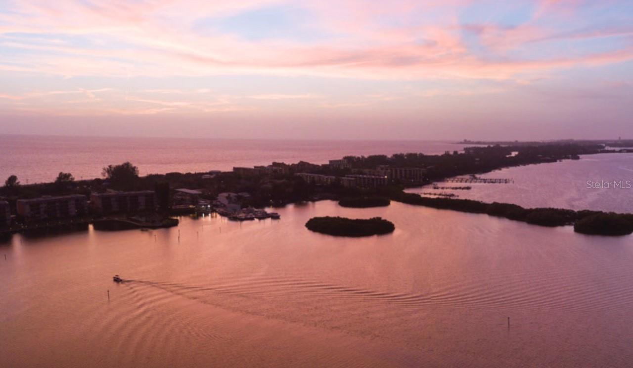 8767 MIDNIGHT PASS RD #106