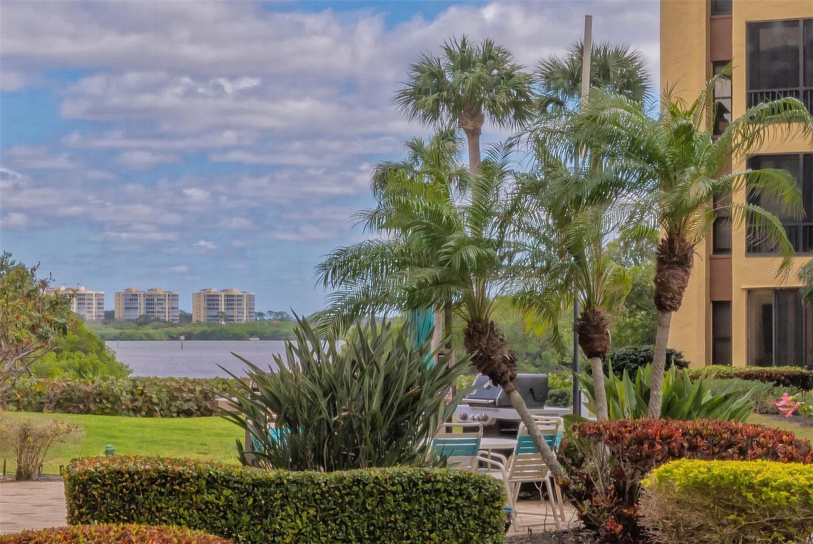 8767 MIDNIGHT PASS RD #106