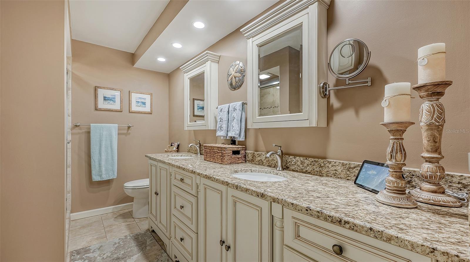 8767 MIDNIGHT PASS RD #106