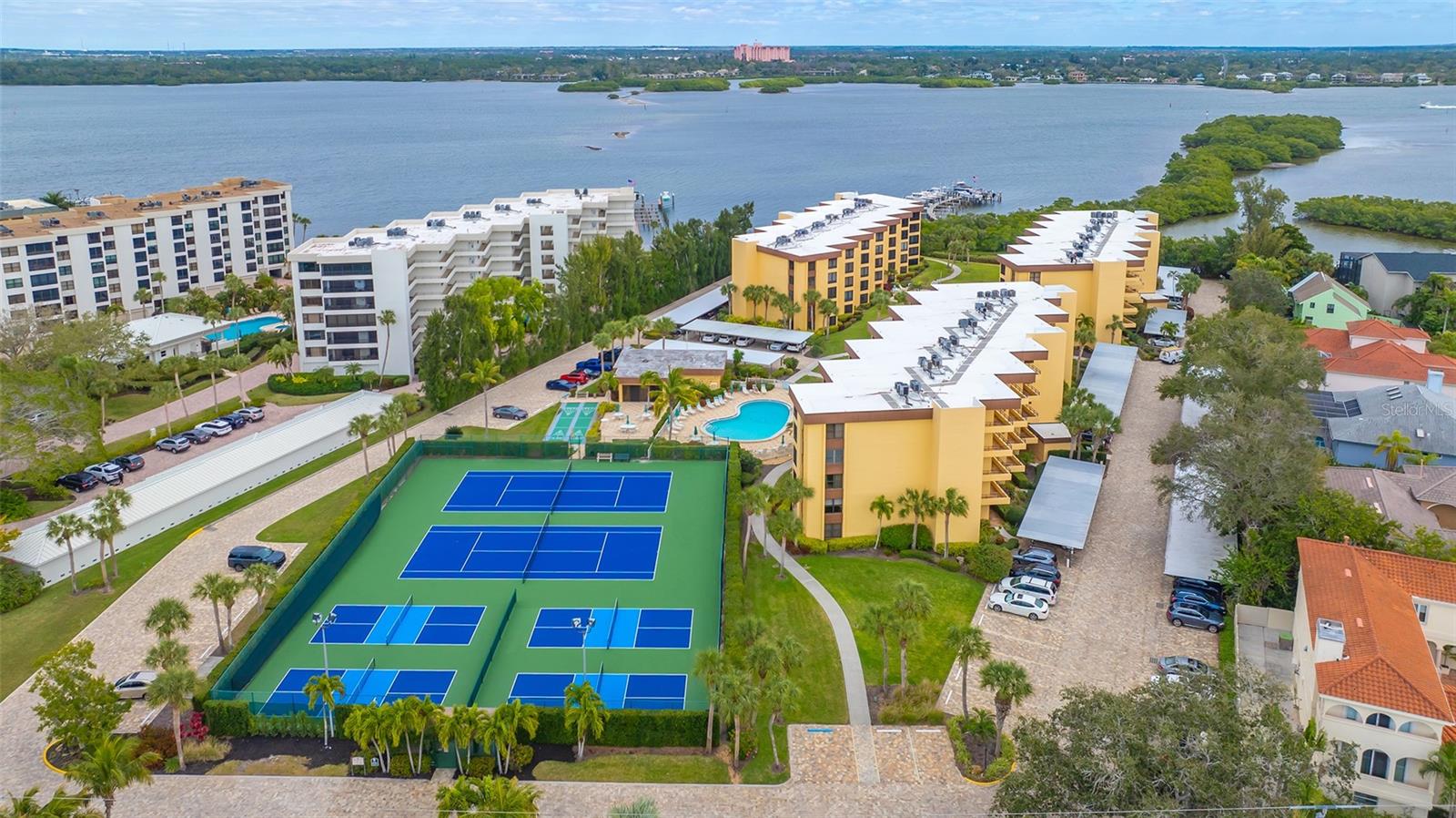 8773 MIDNIGHT PASS RD #206G