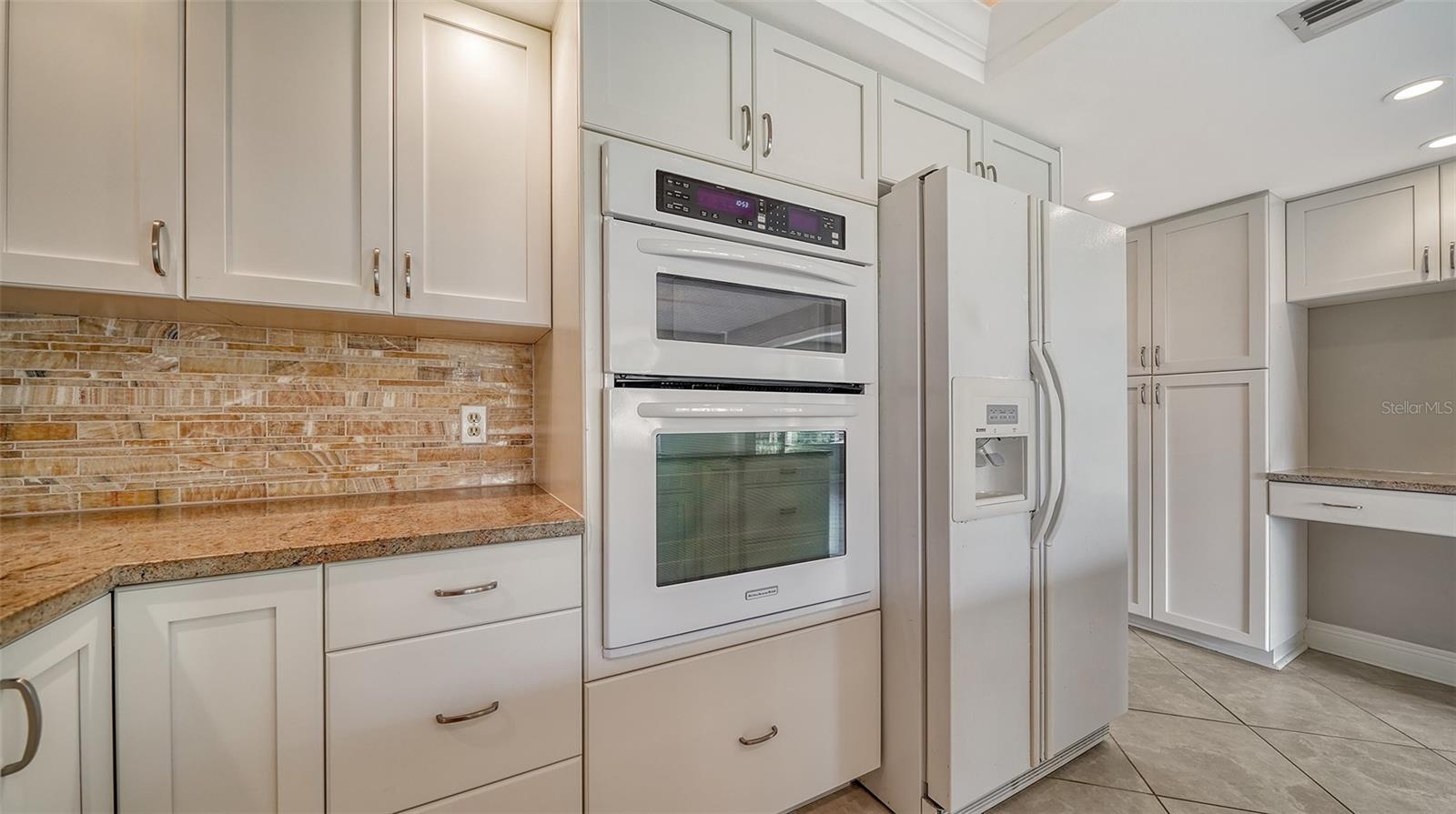 8773 MIDNIGHT PASS RD #206G