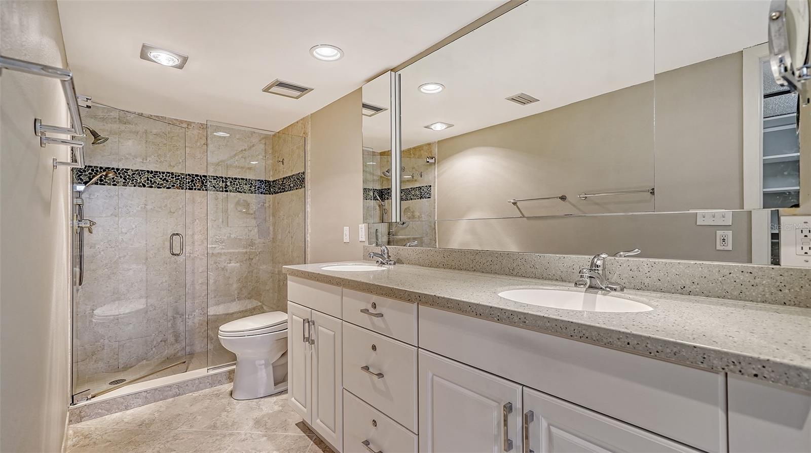 8773 MIDNIGHT PASS RD #206G