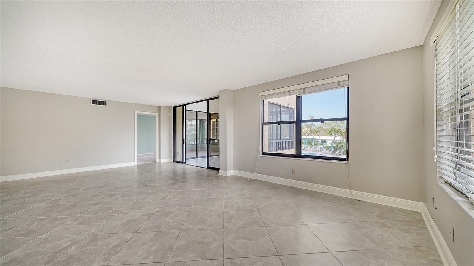 8773 MIDNIGHT PASS RD #206G