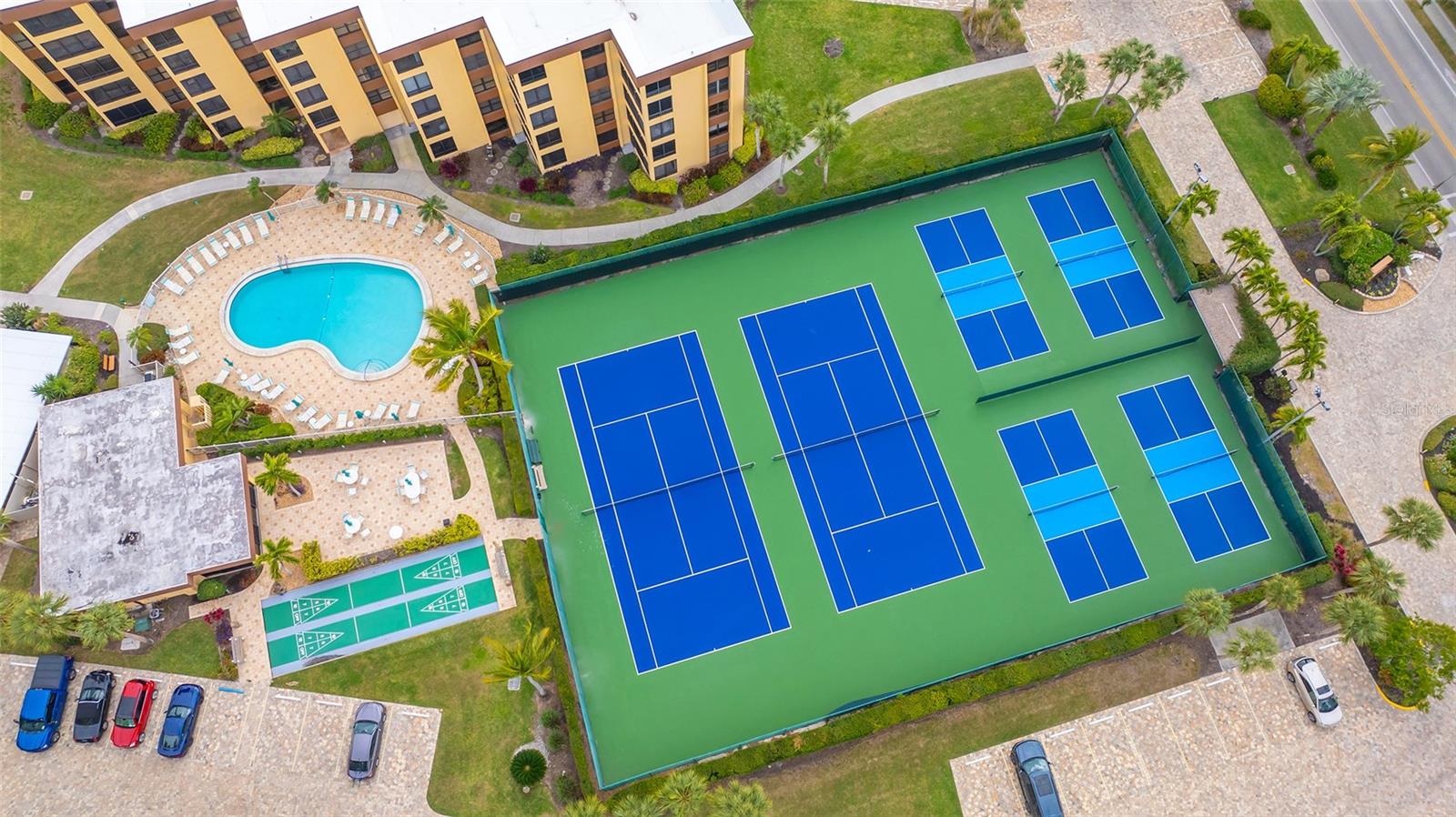 8773 MIDNIGHT PASS RD #206G