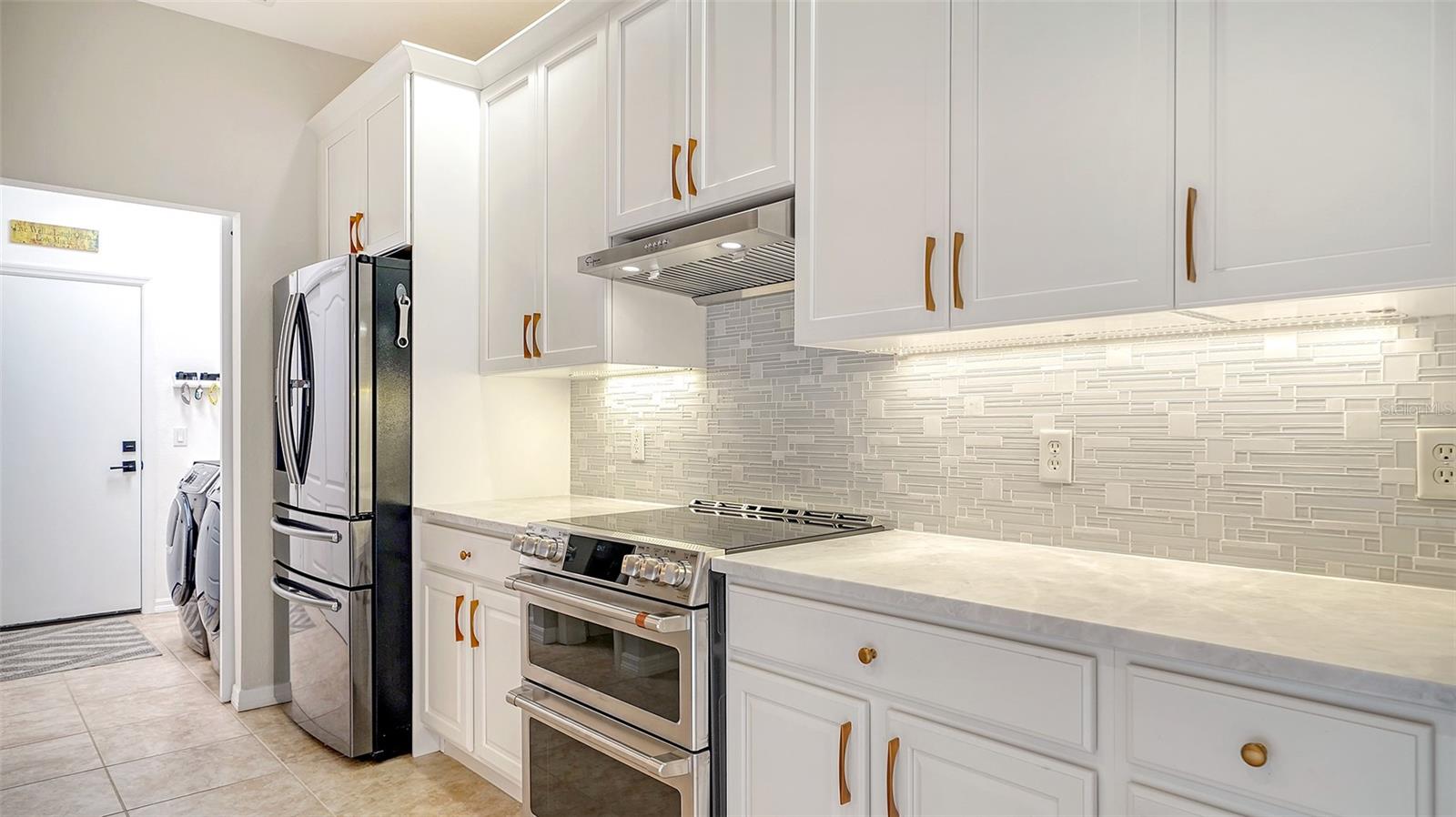 8725 MONTEREY BAY LOOP