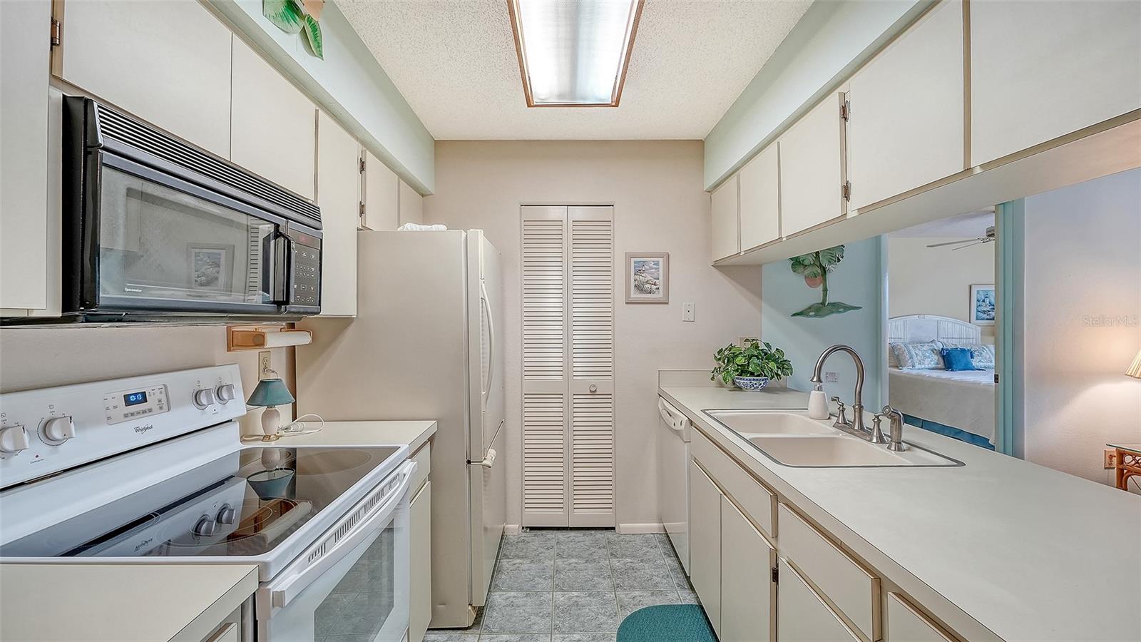 7210 27TH AVENUE DR W #7210