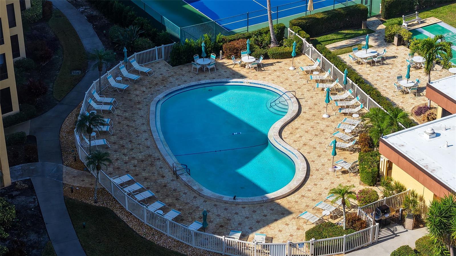 8773 MIDNIGHT PASS RD #102G