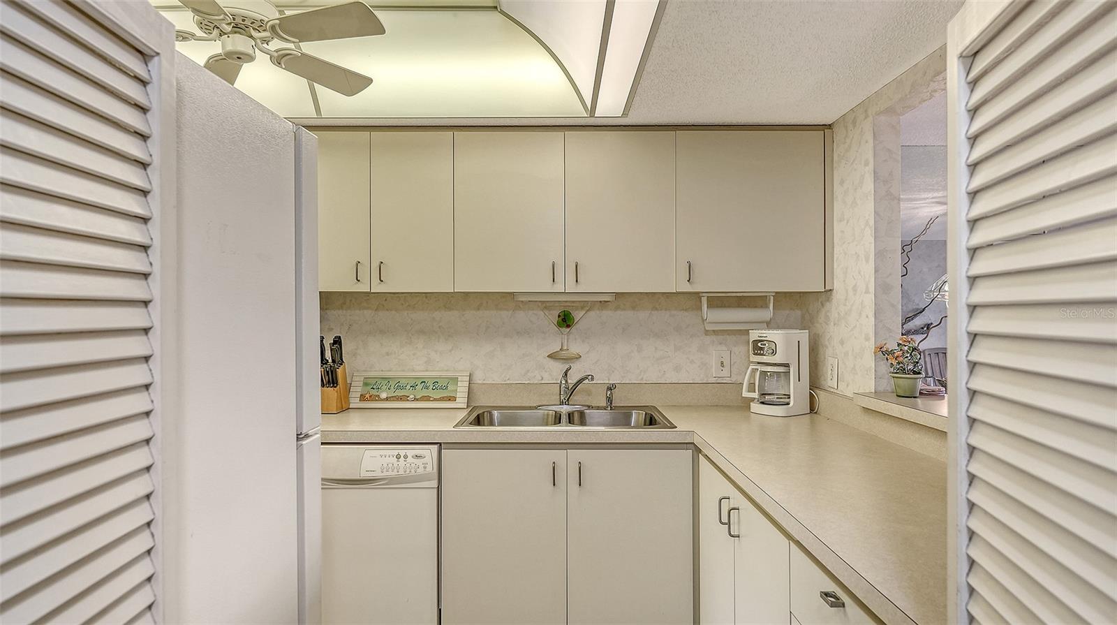 8773 MIDNIGHT PASS RD #102G