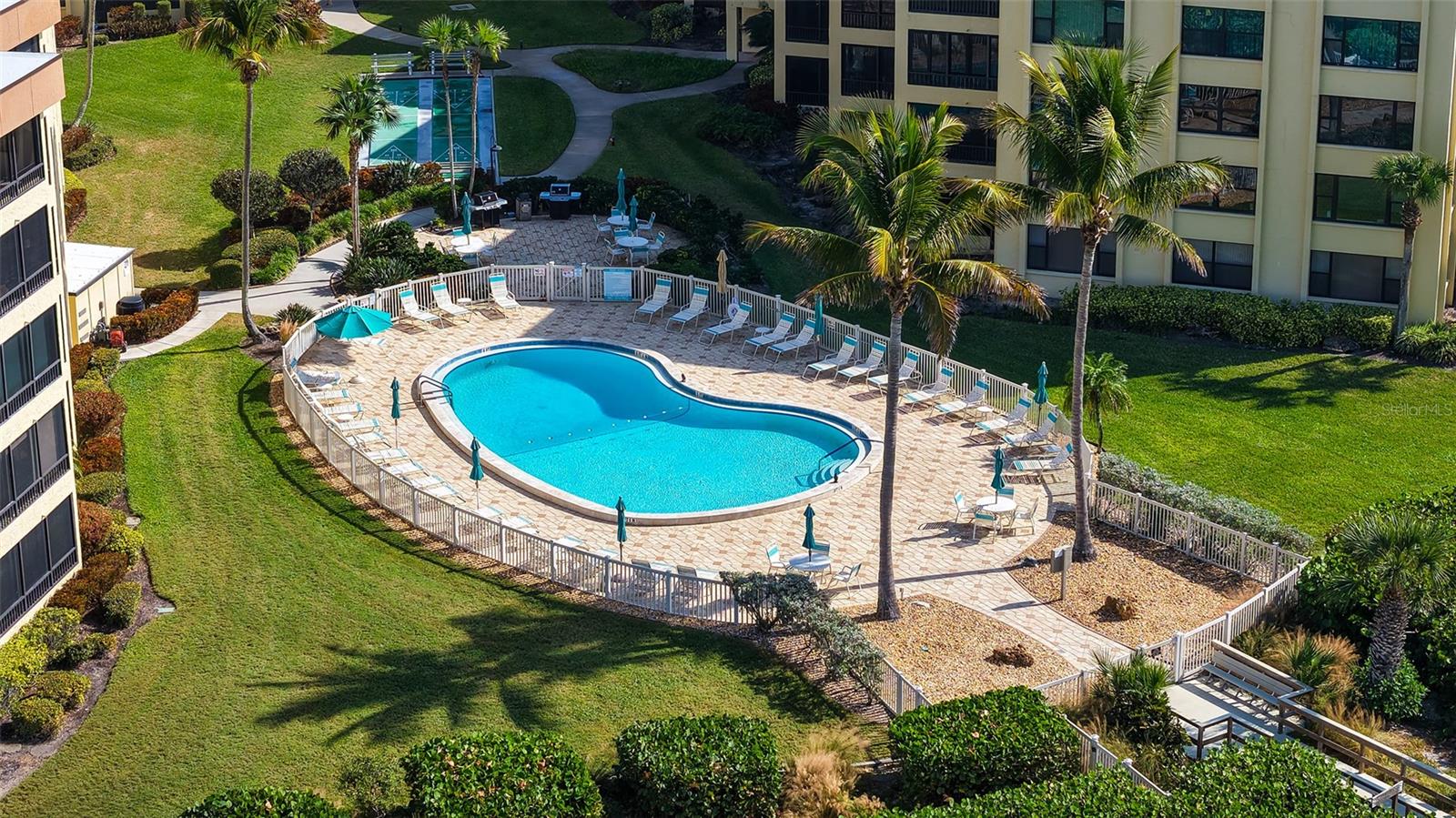 8773 MIDNIGHT PASS RD #102G