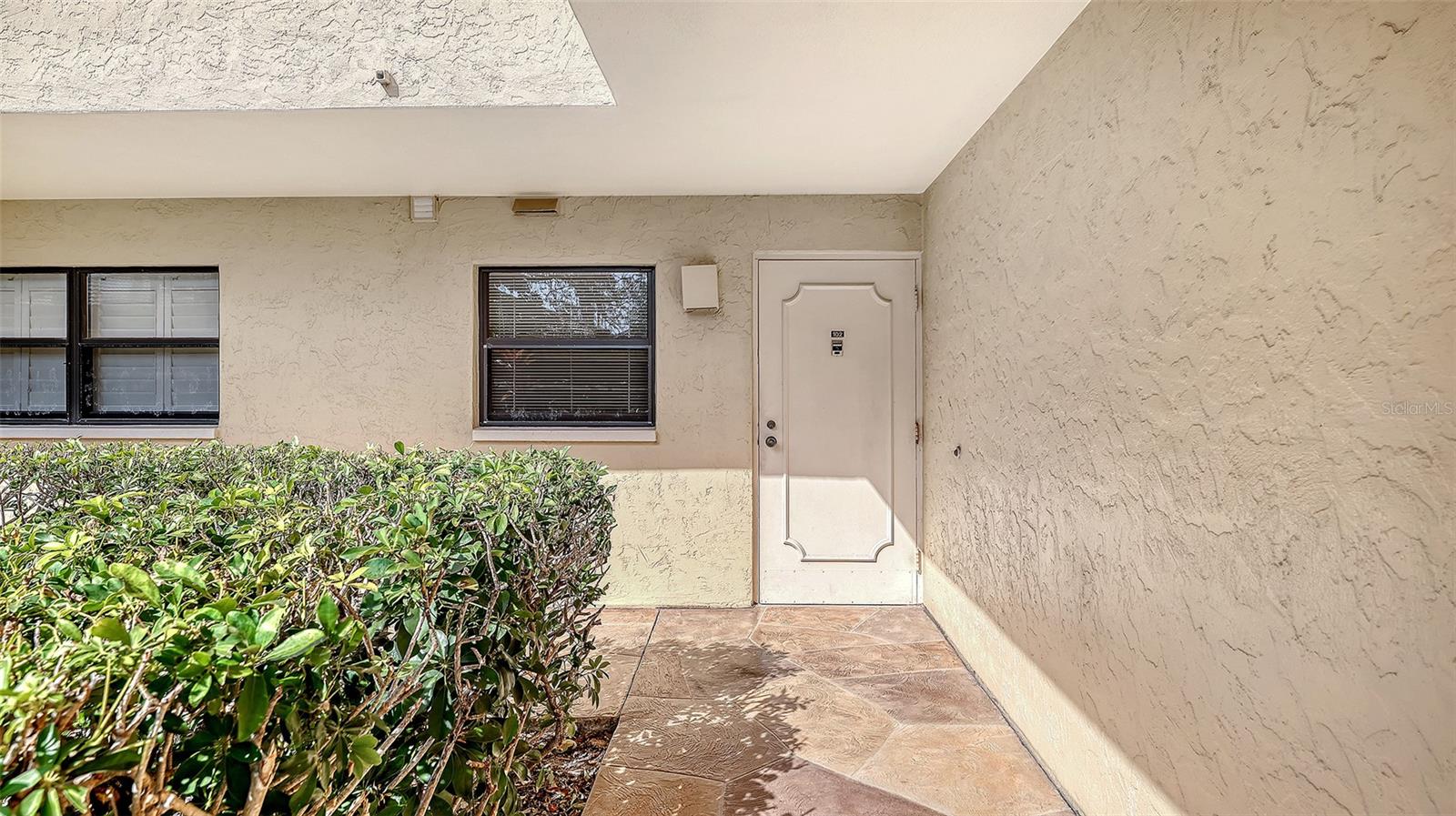 8773 MIDNIGHT PASS RD #102G