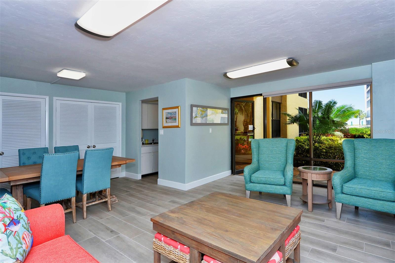 8773 MIDNIGHT PASS RD #102G