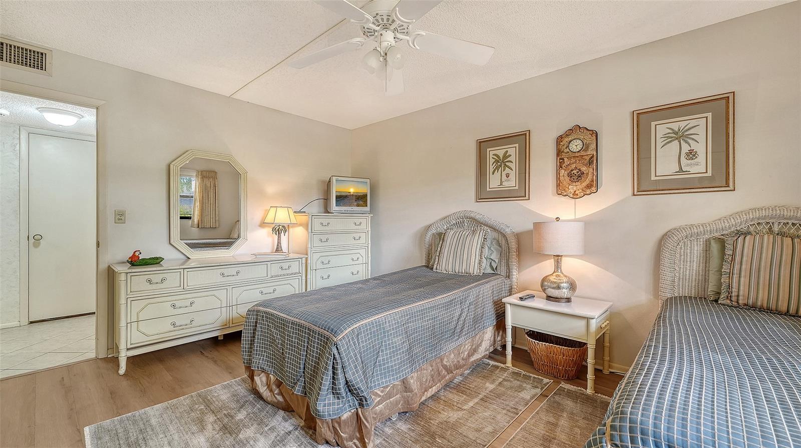 8773 MIDNIGHT PASS RD #102G