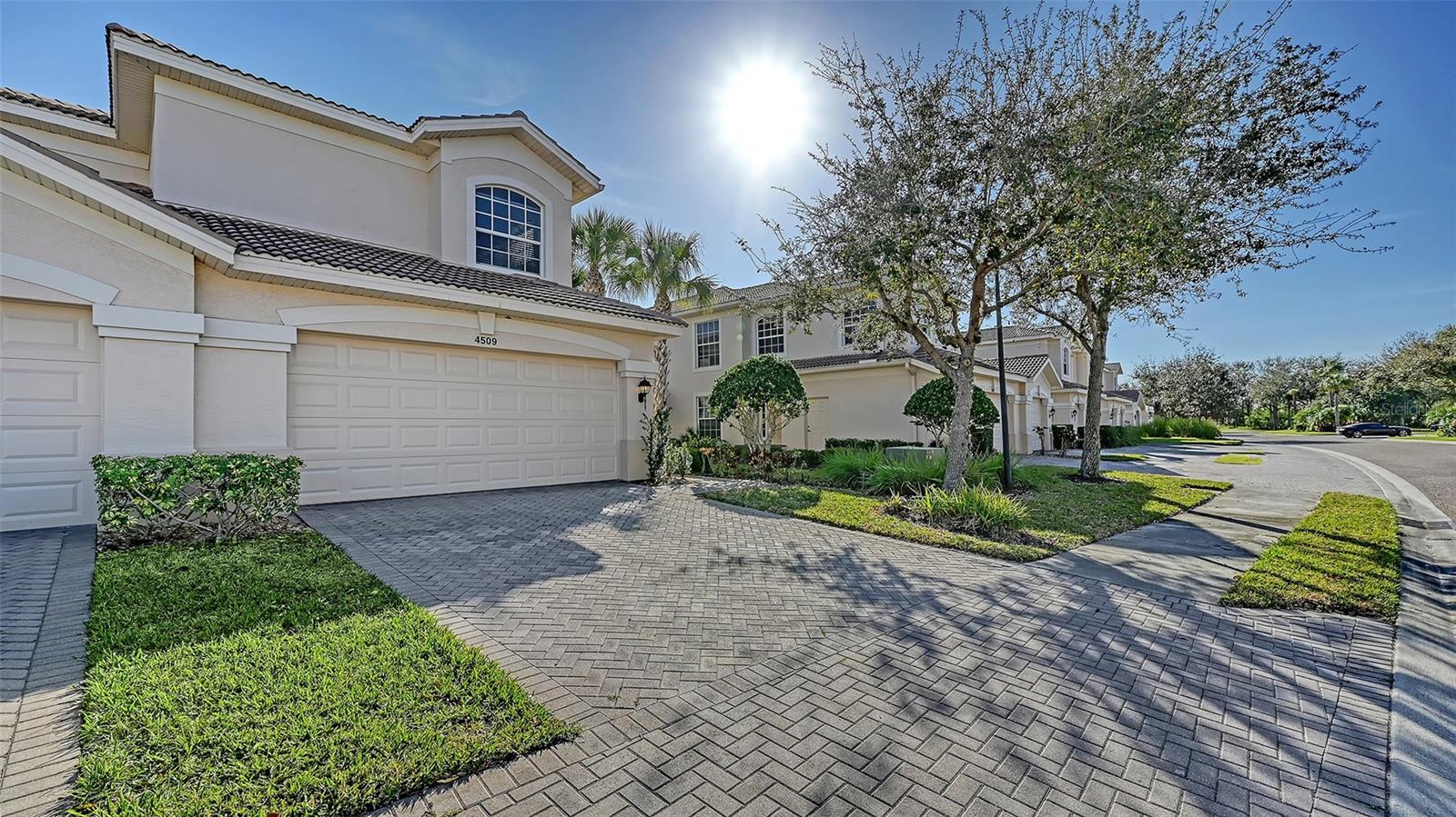 4509 STREAMSIDE CT #1901