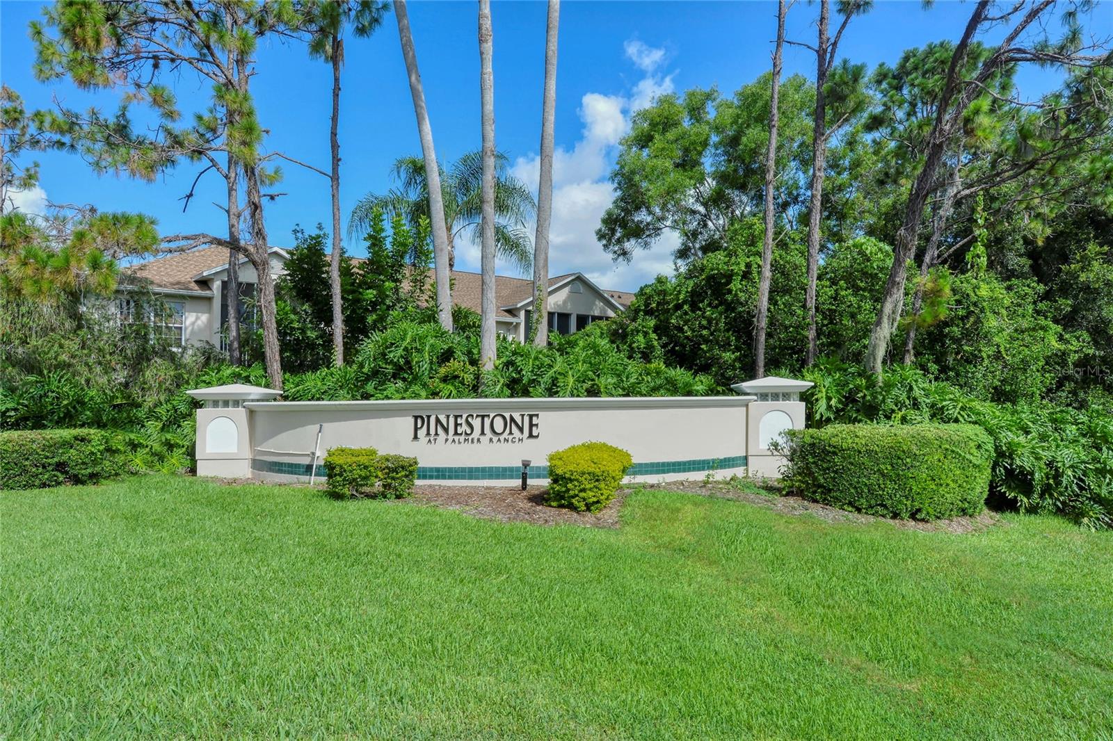4270 CASTLEBRIDGE LN #1723