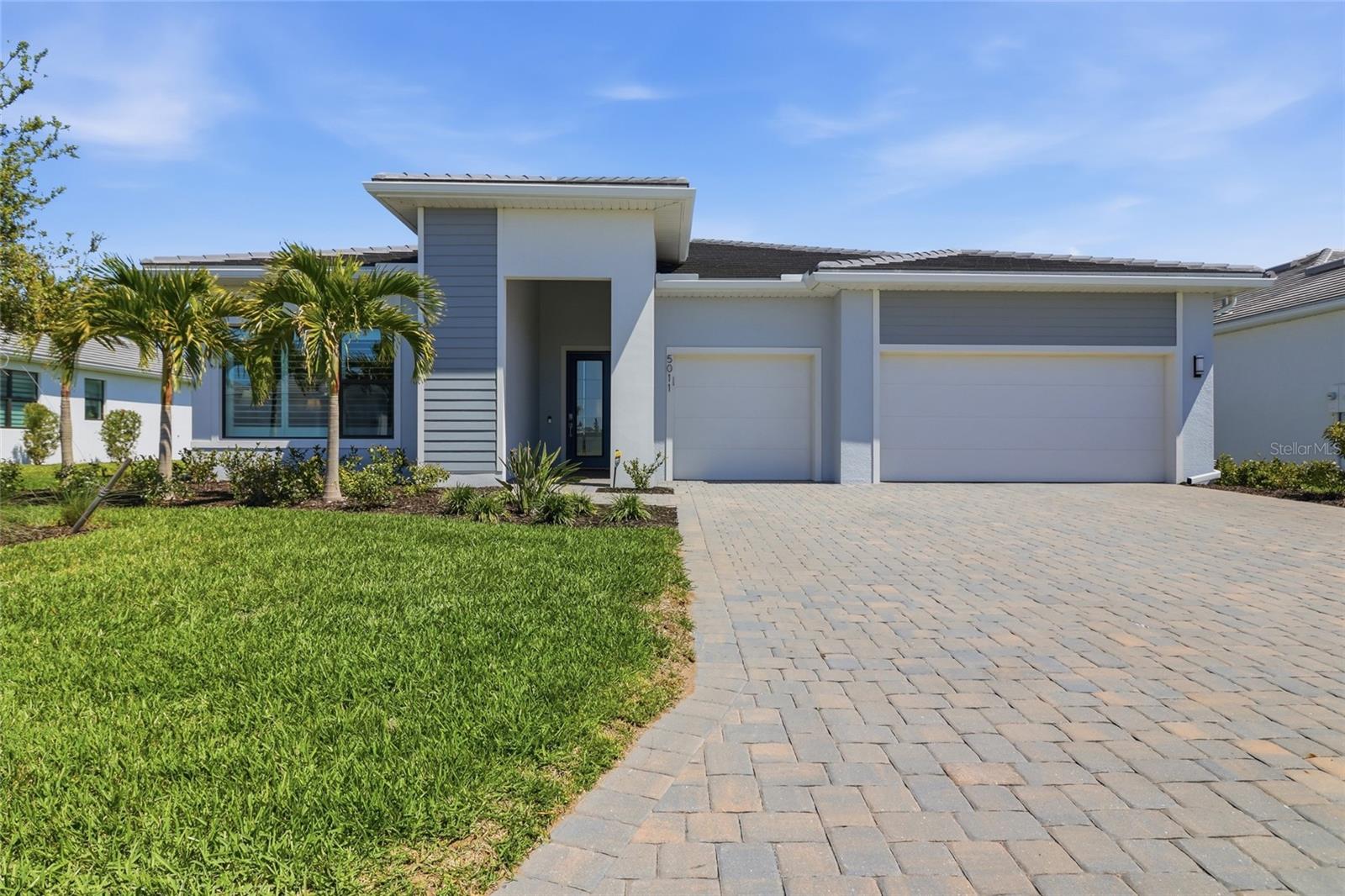 5011 STONEY POINT GLN