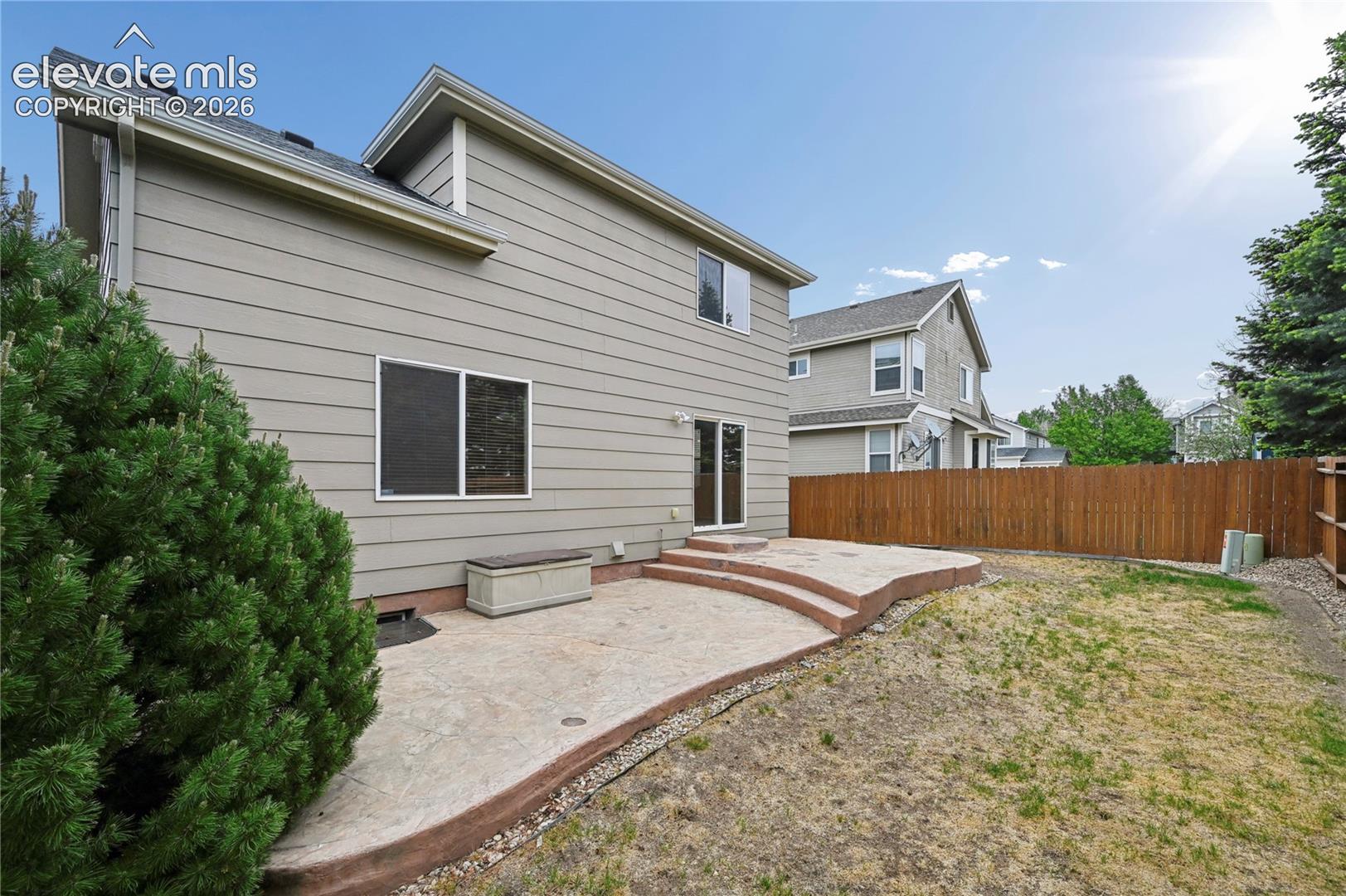 7483 Straggler Circle